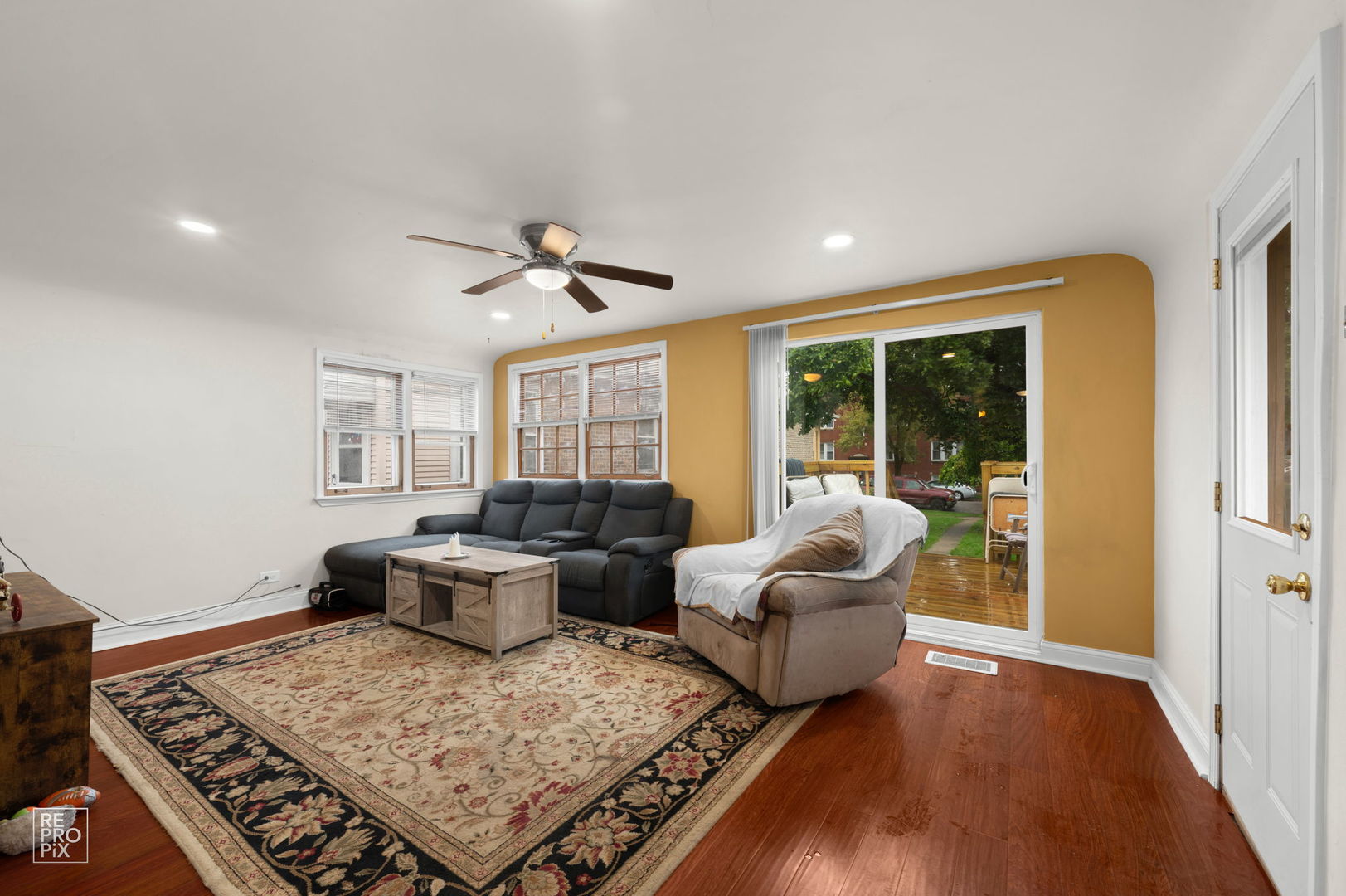 main property photo 5