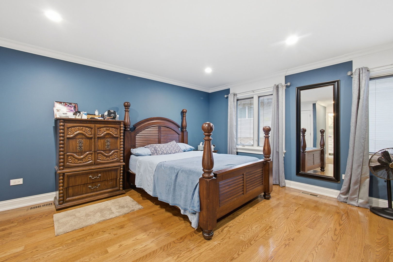 main property photo 13