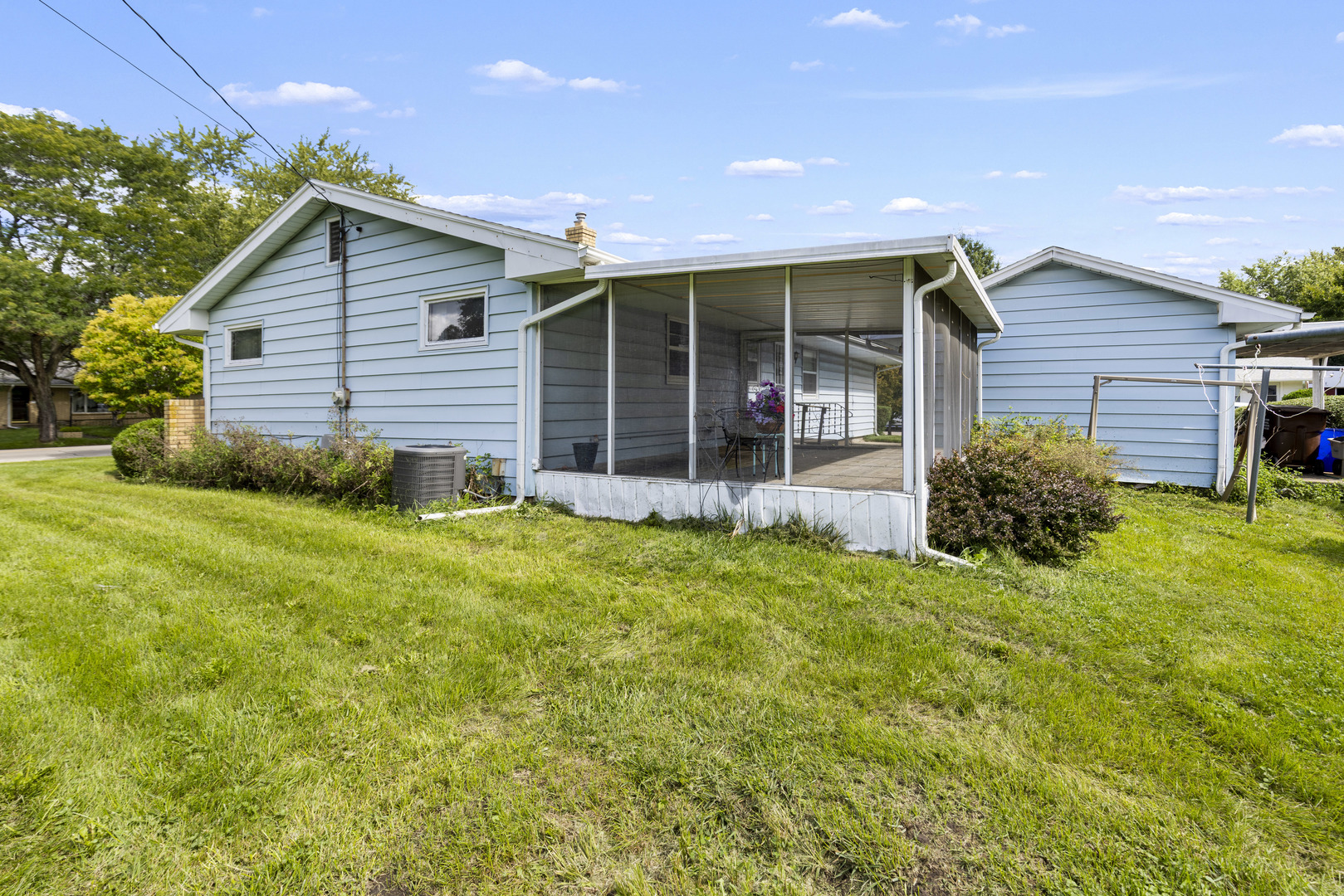 main property photo 16