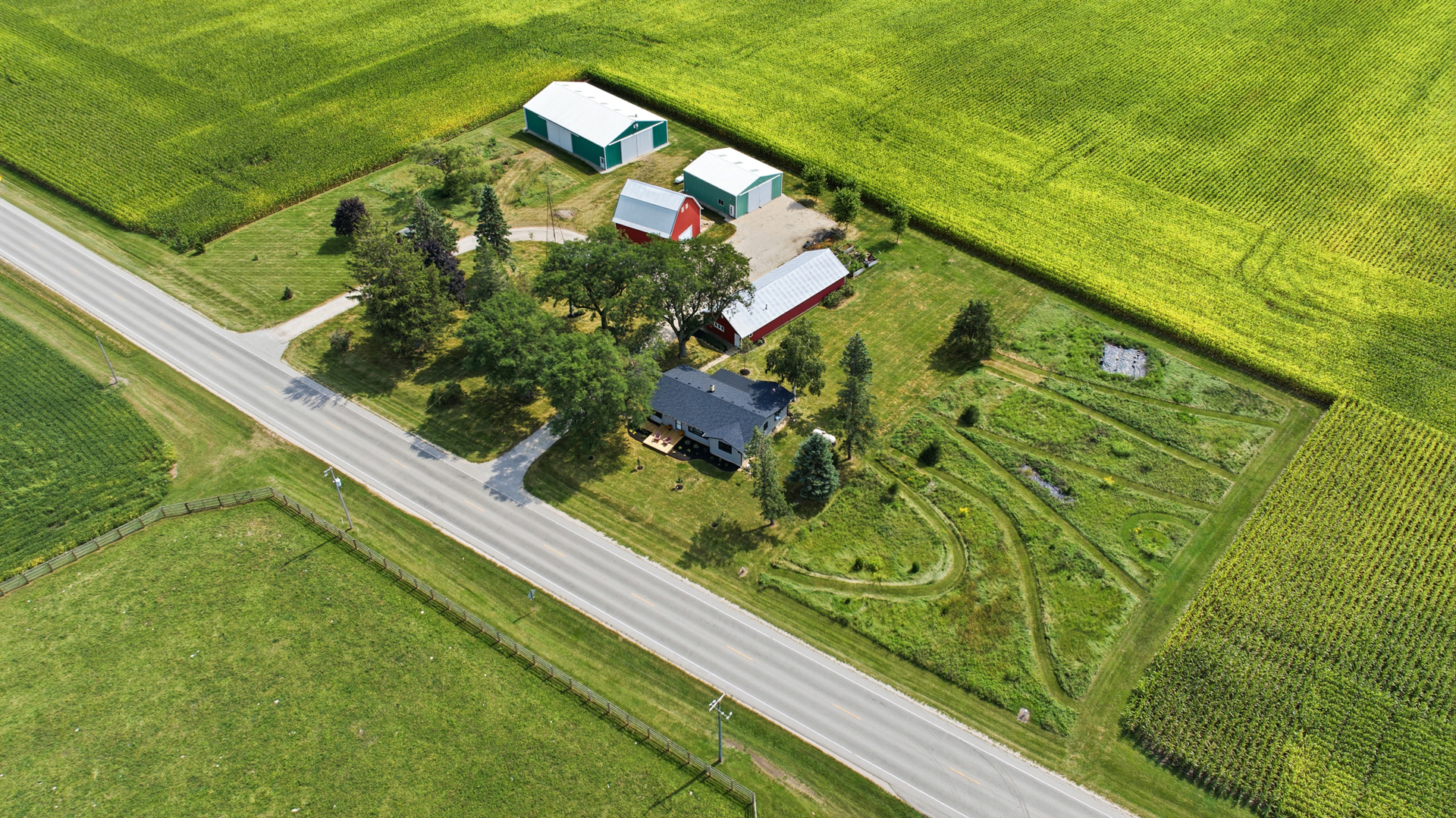 main property photo 38