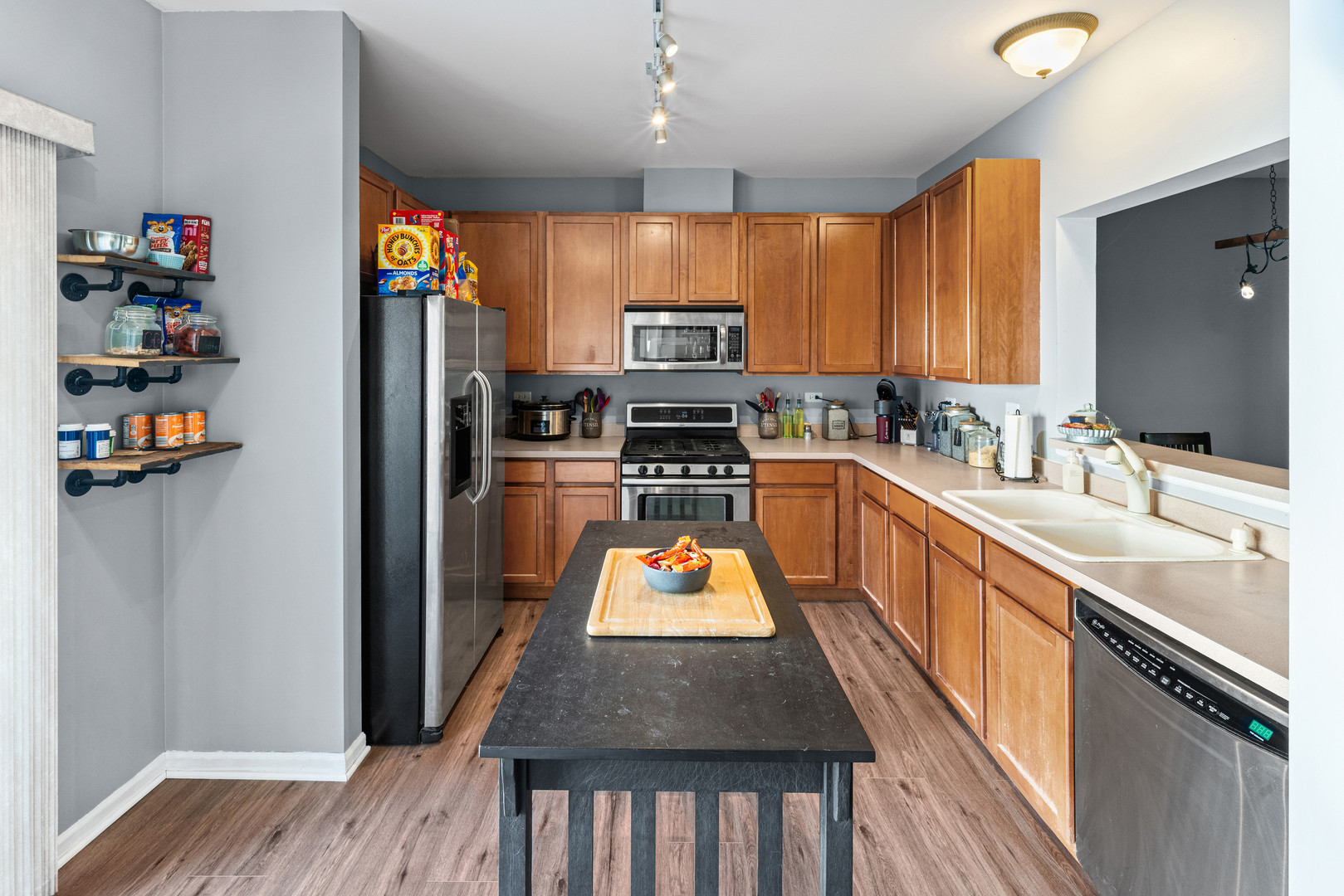 main property photo 9