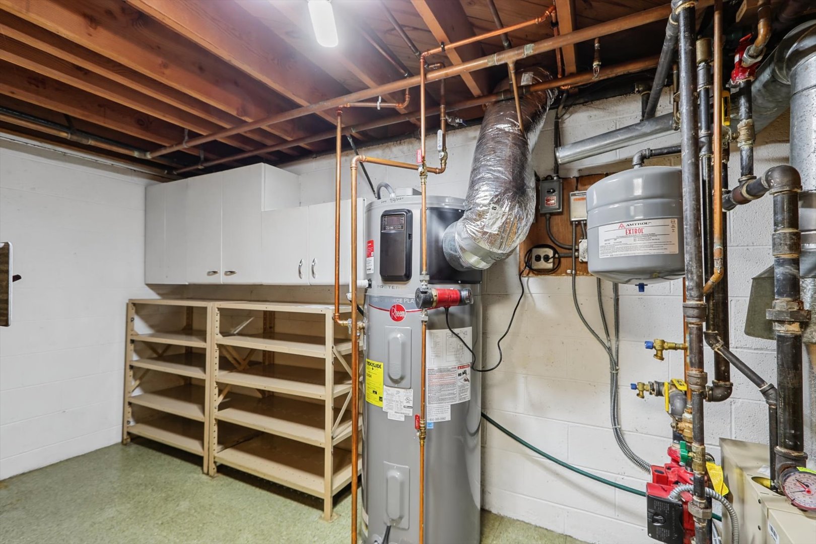 main property photo 37