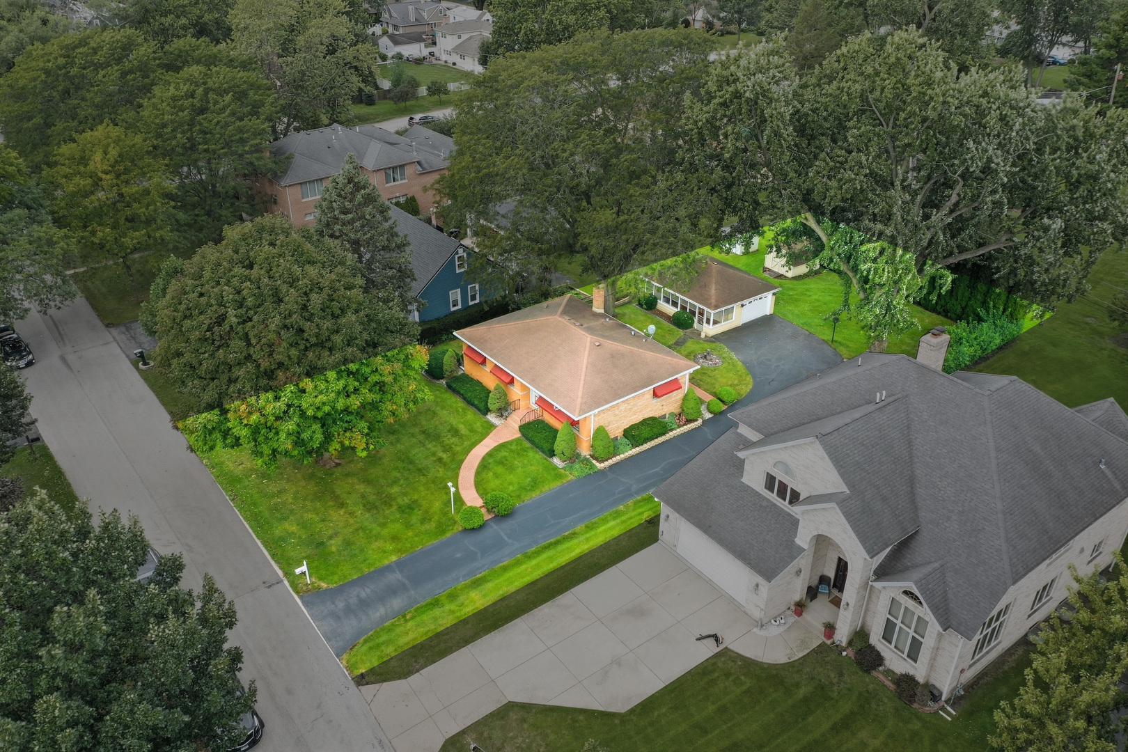 main property photo 28