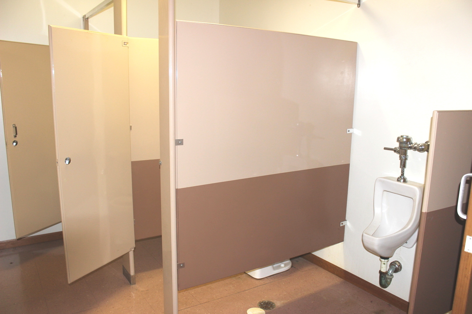 main property photo 13