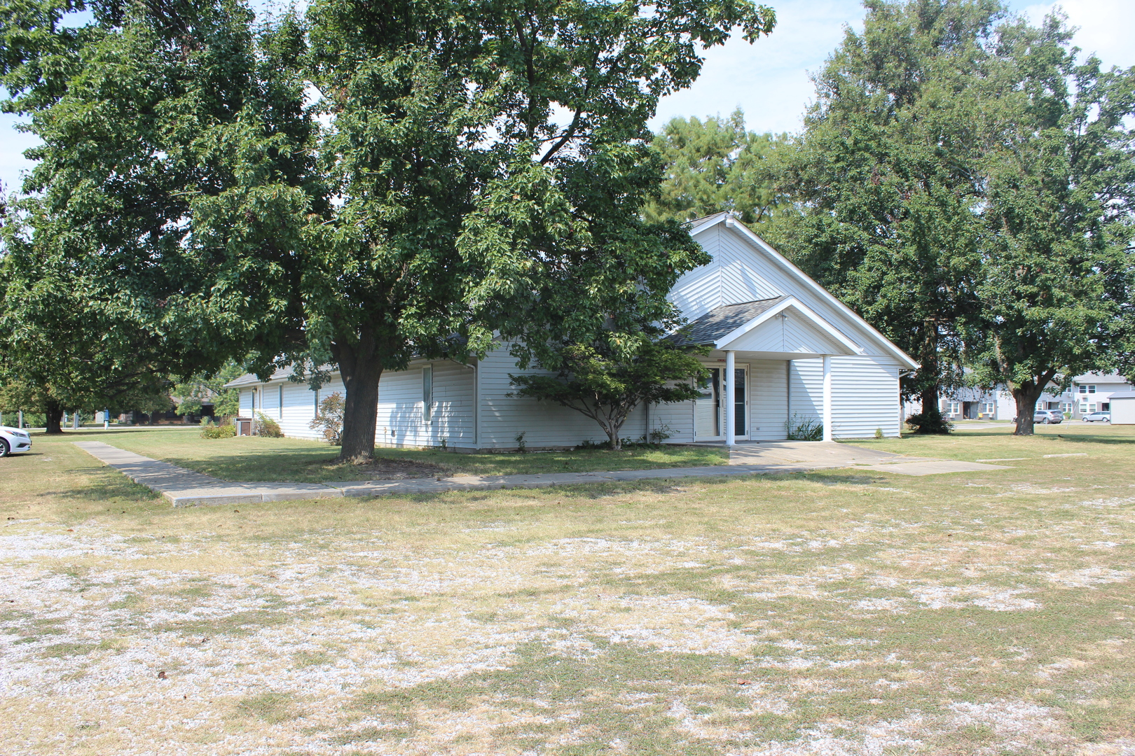 main property photo 4