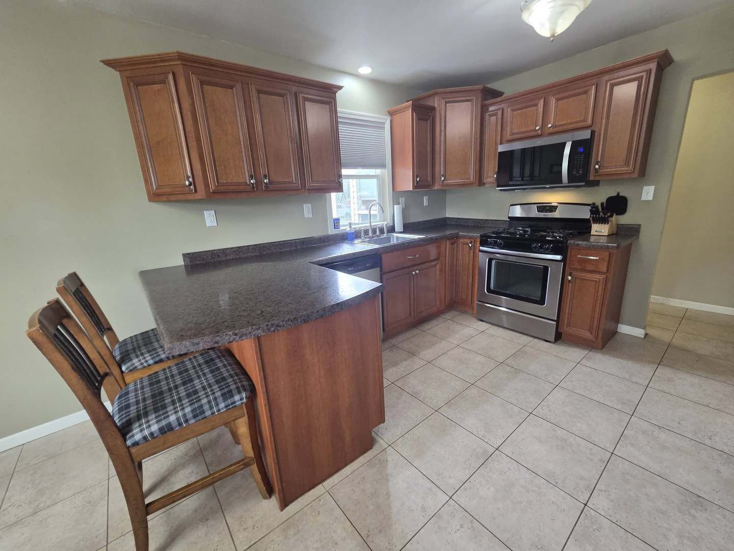 main property photo 7