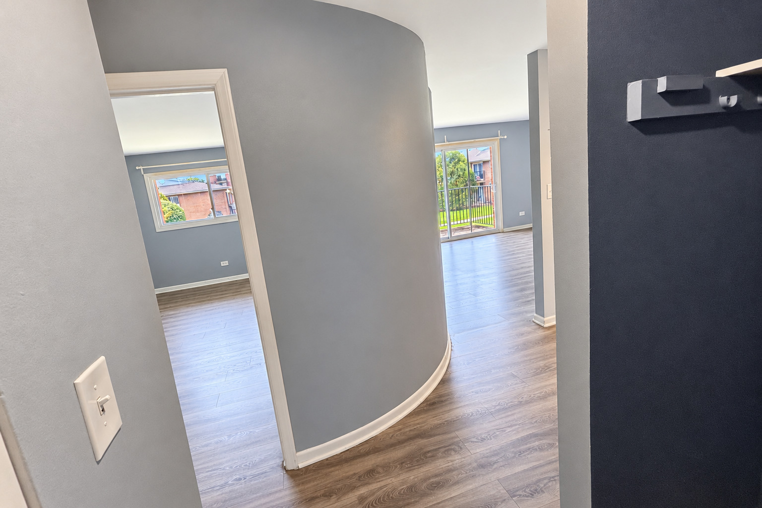property viewer photo 2