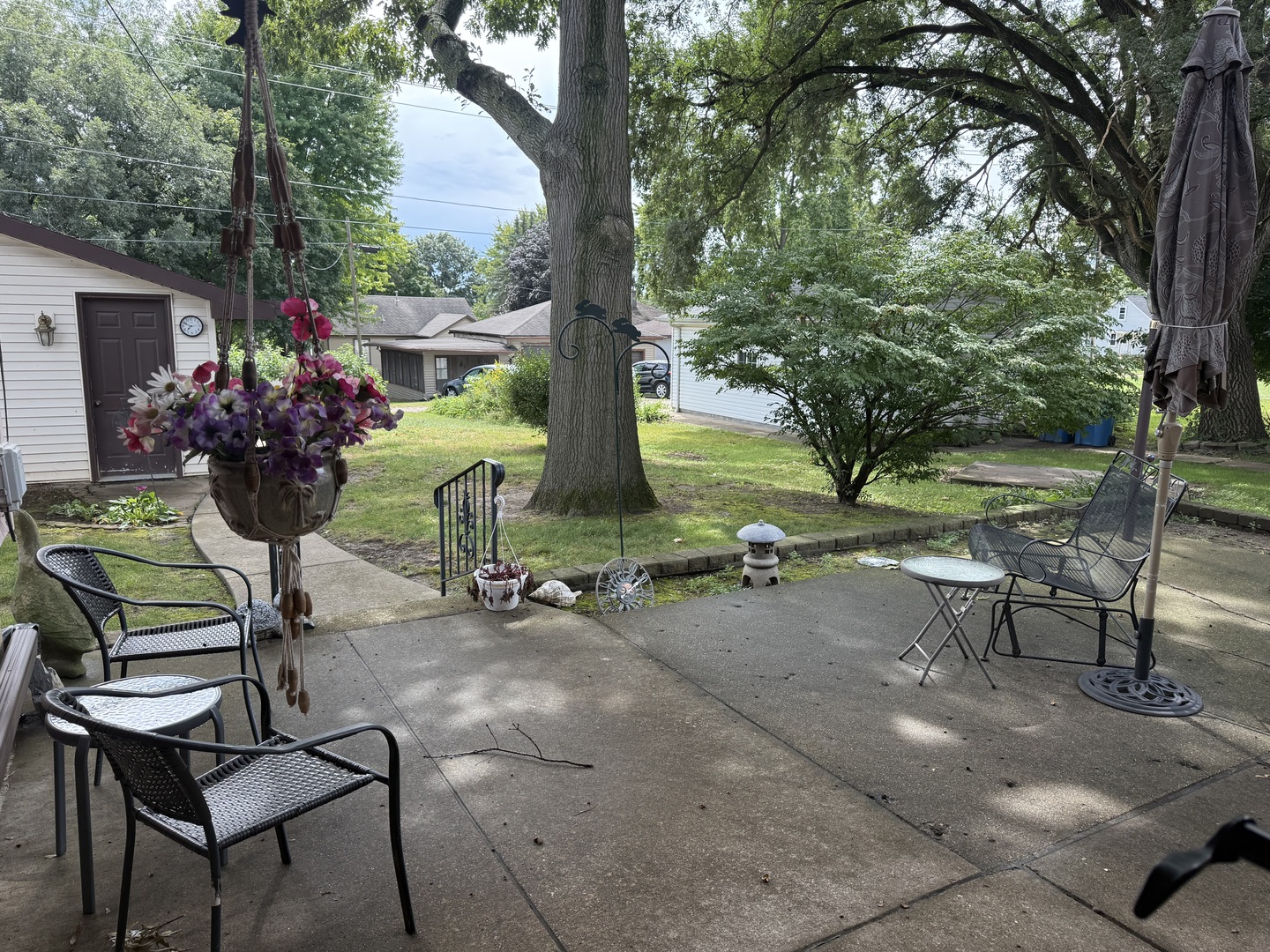 main property photo 28