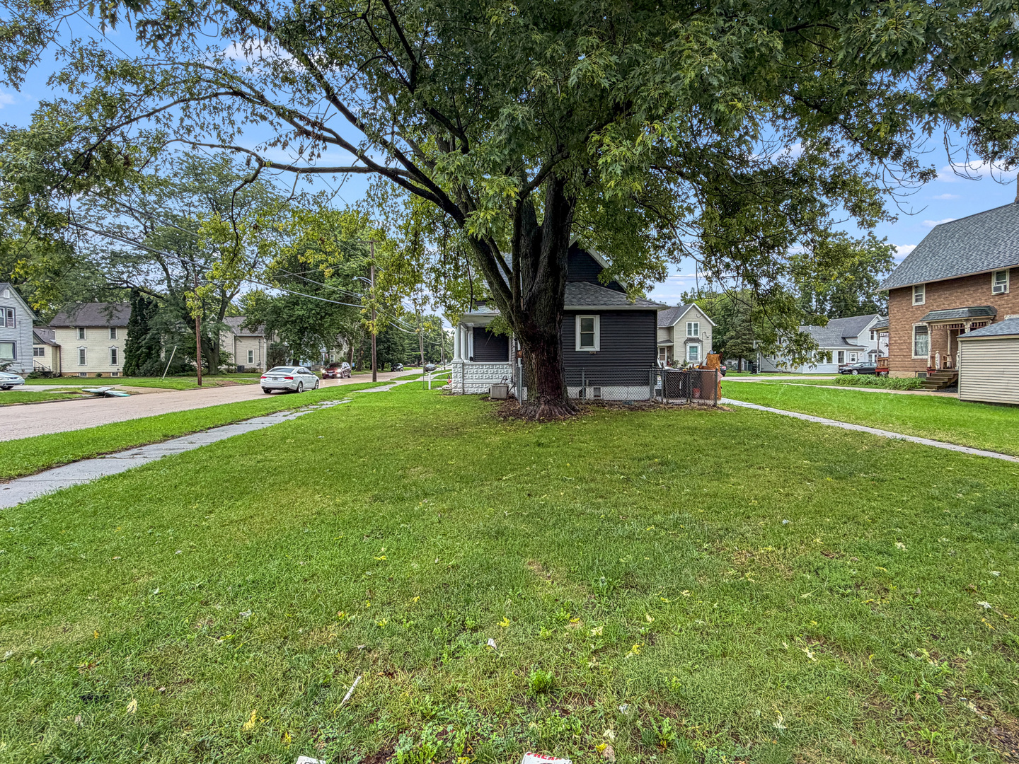 main property photo 12