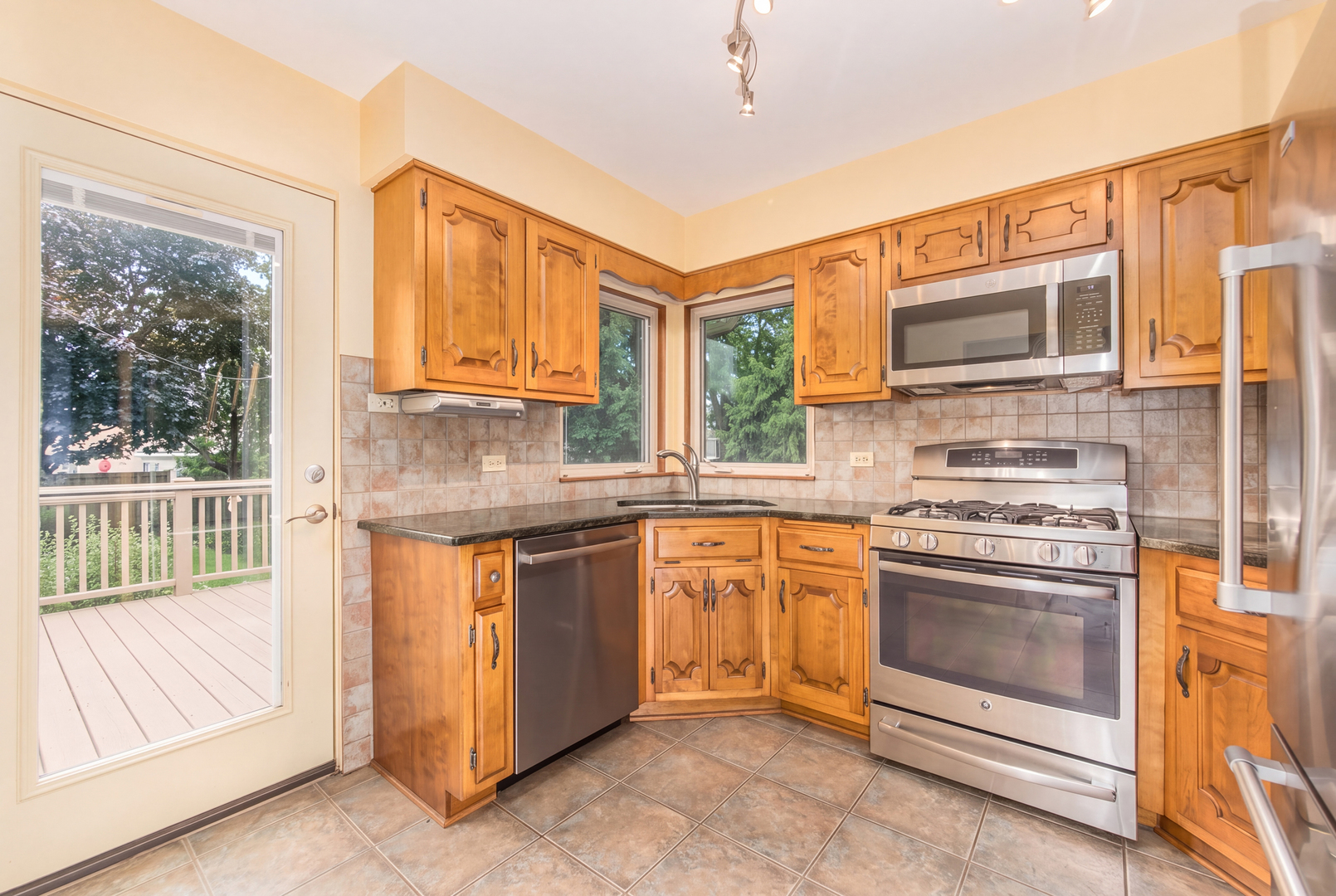 main property photo 17
