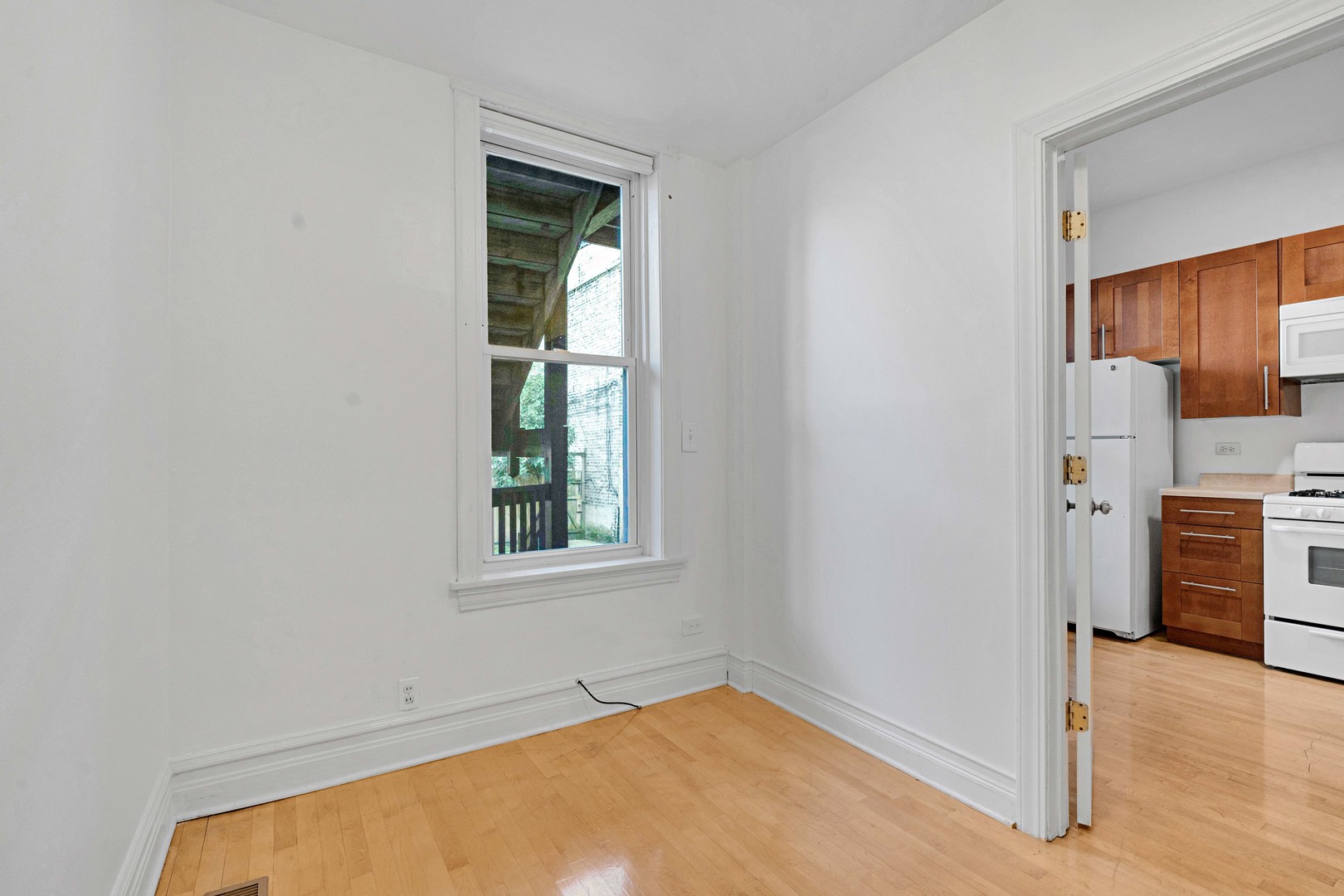 property viewer photo 10