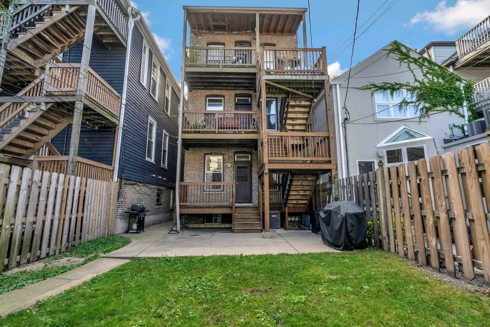 property viewer photo 18