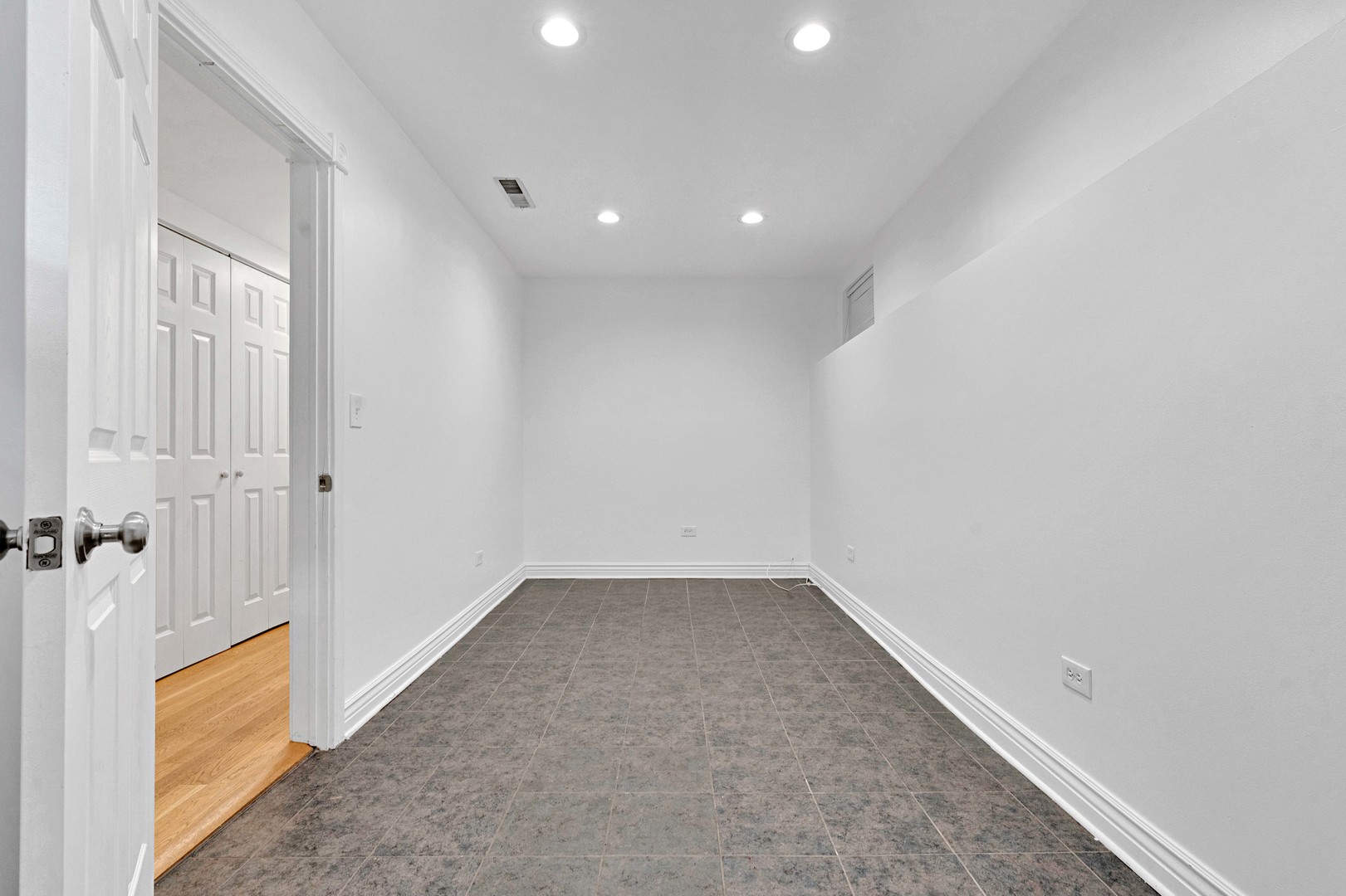 property viewer photo 22