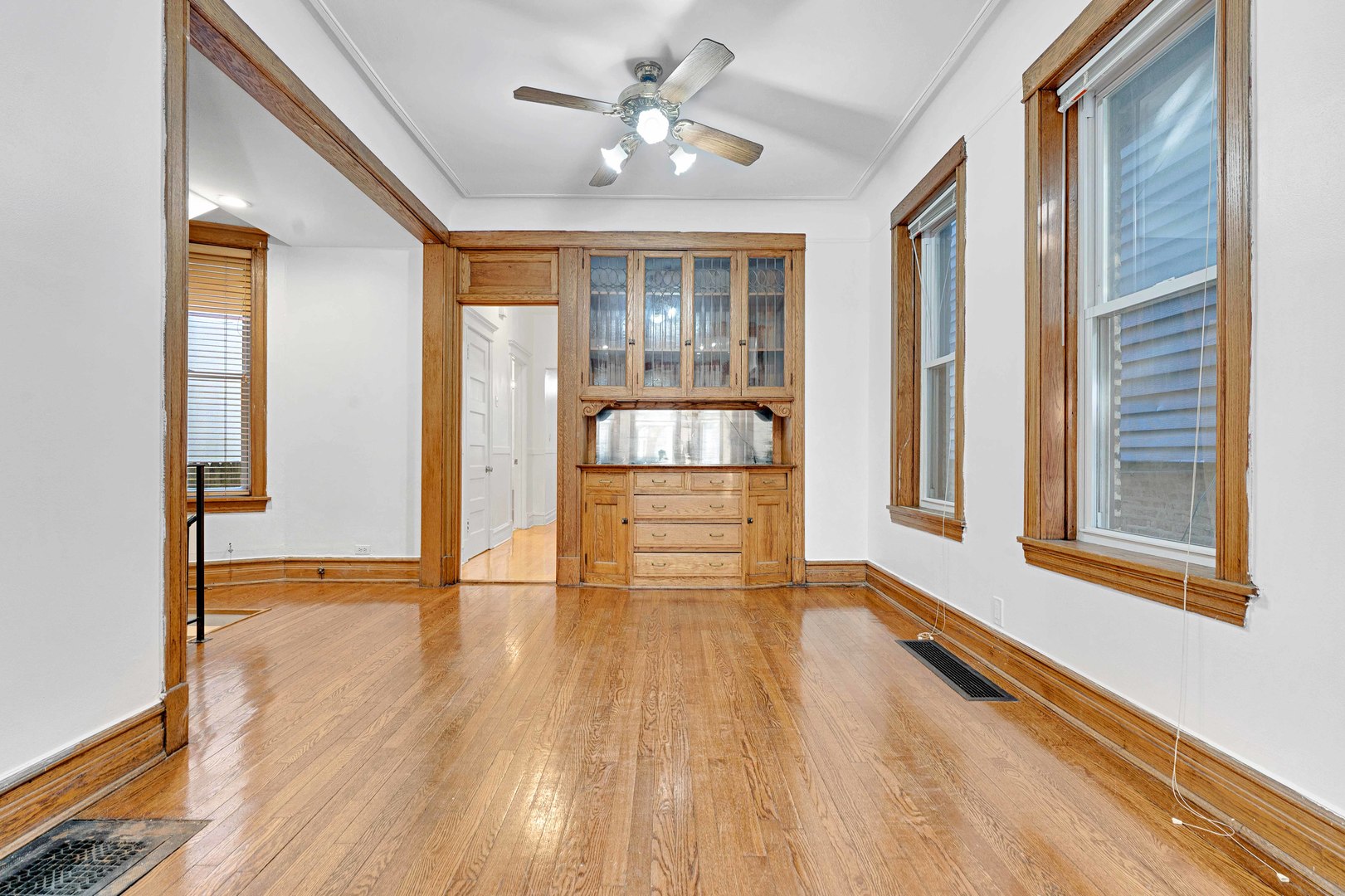 property viewer photo 4