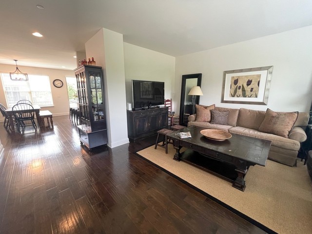 property viewer photo 1