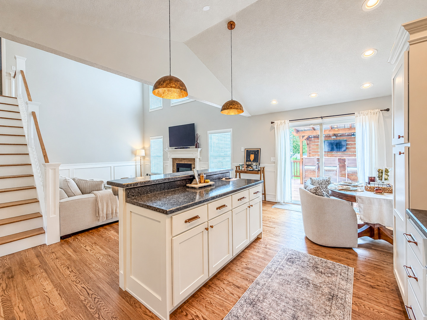 property viewer photo 24