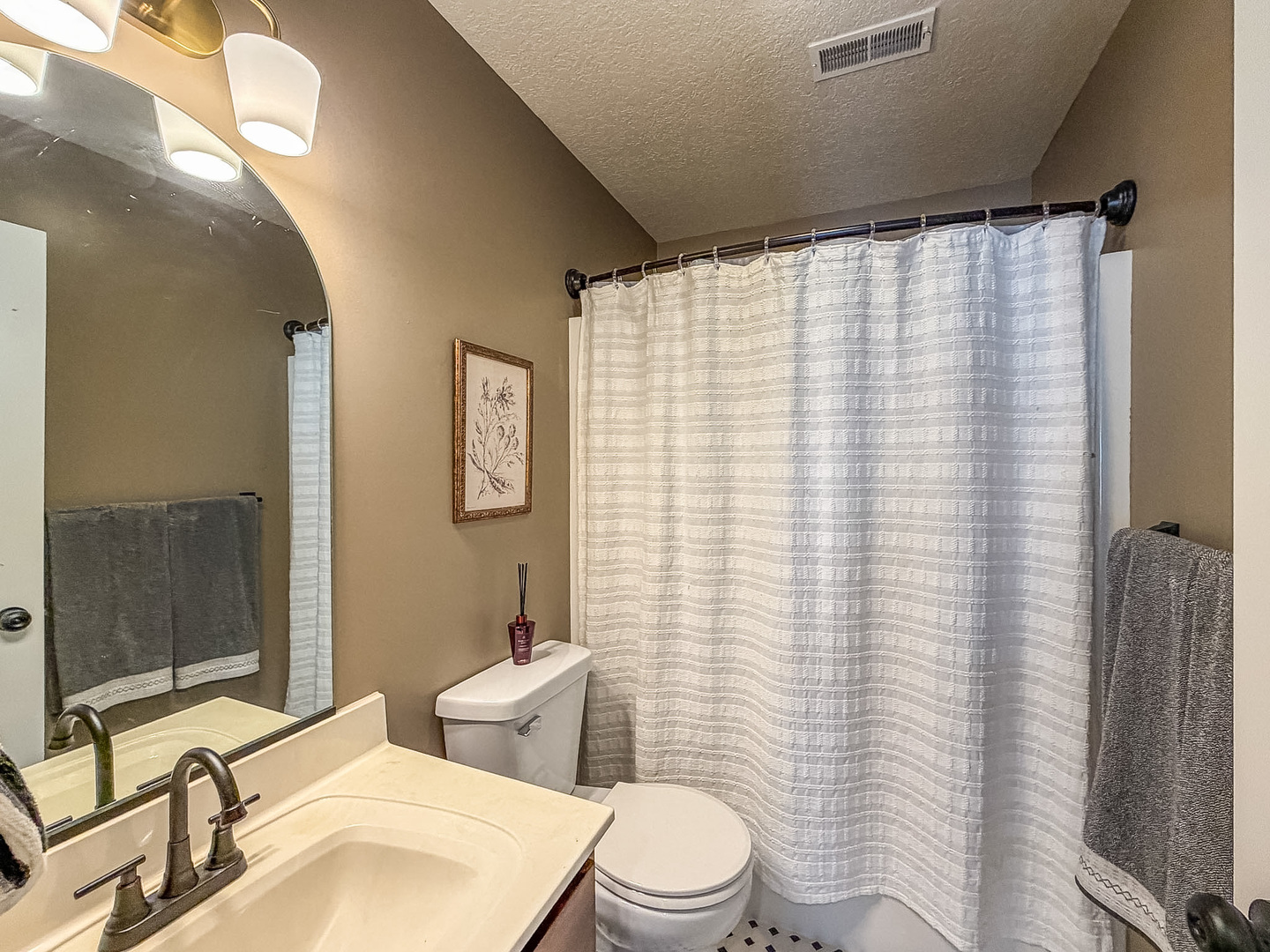property viewer photo 45