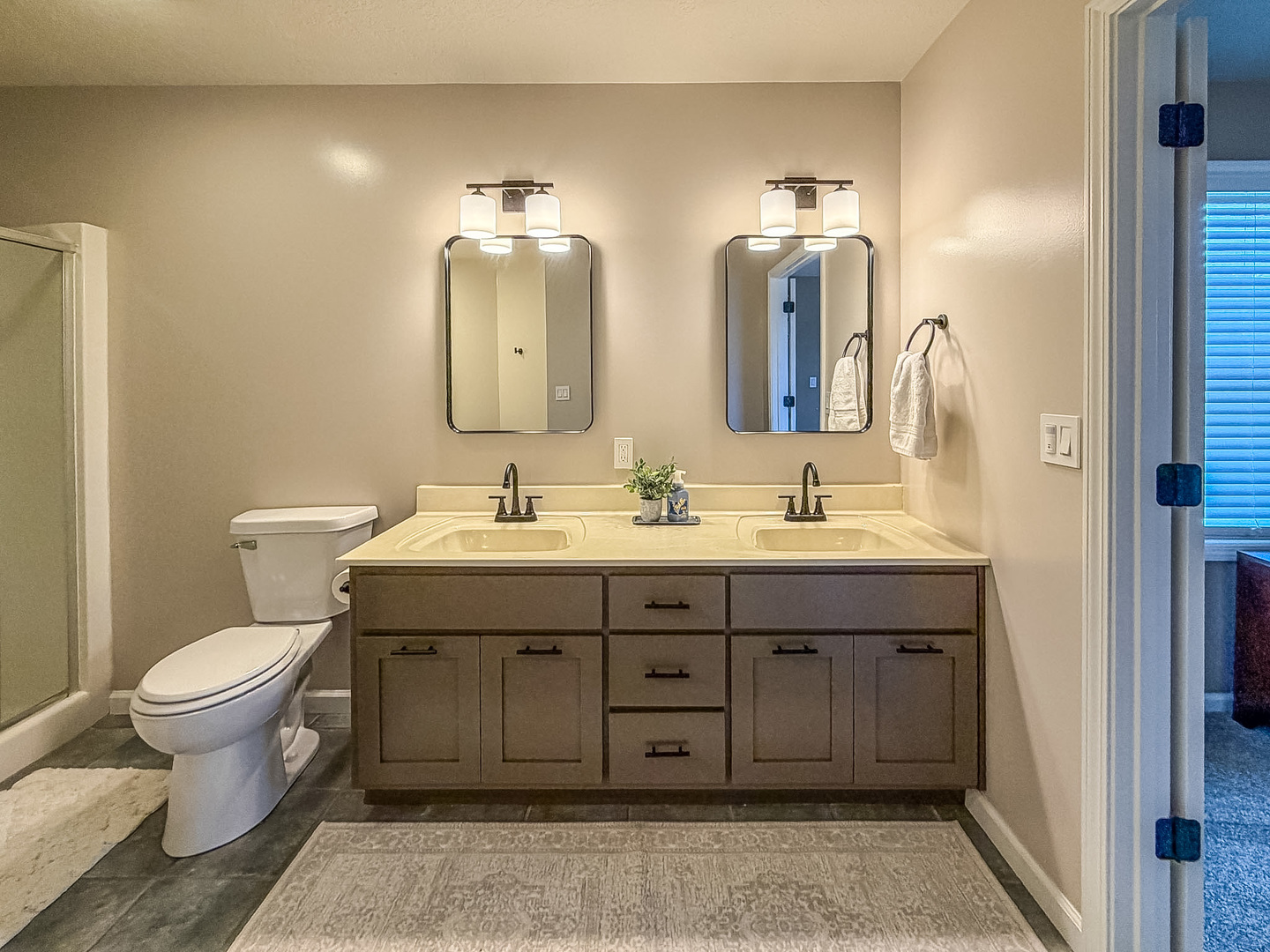 property viewer photo 50
