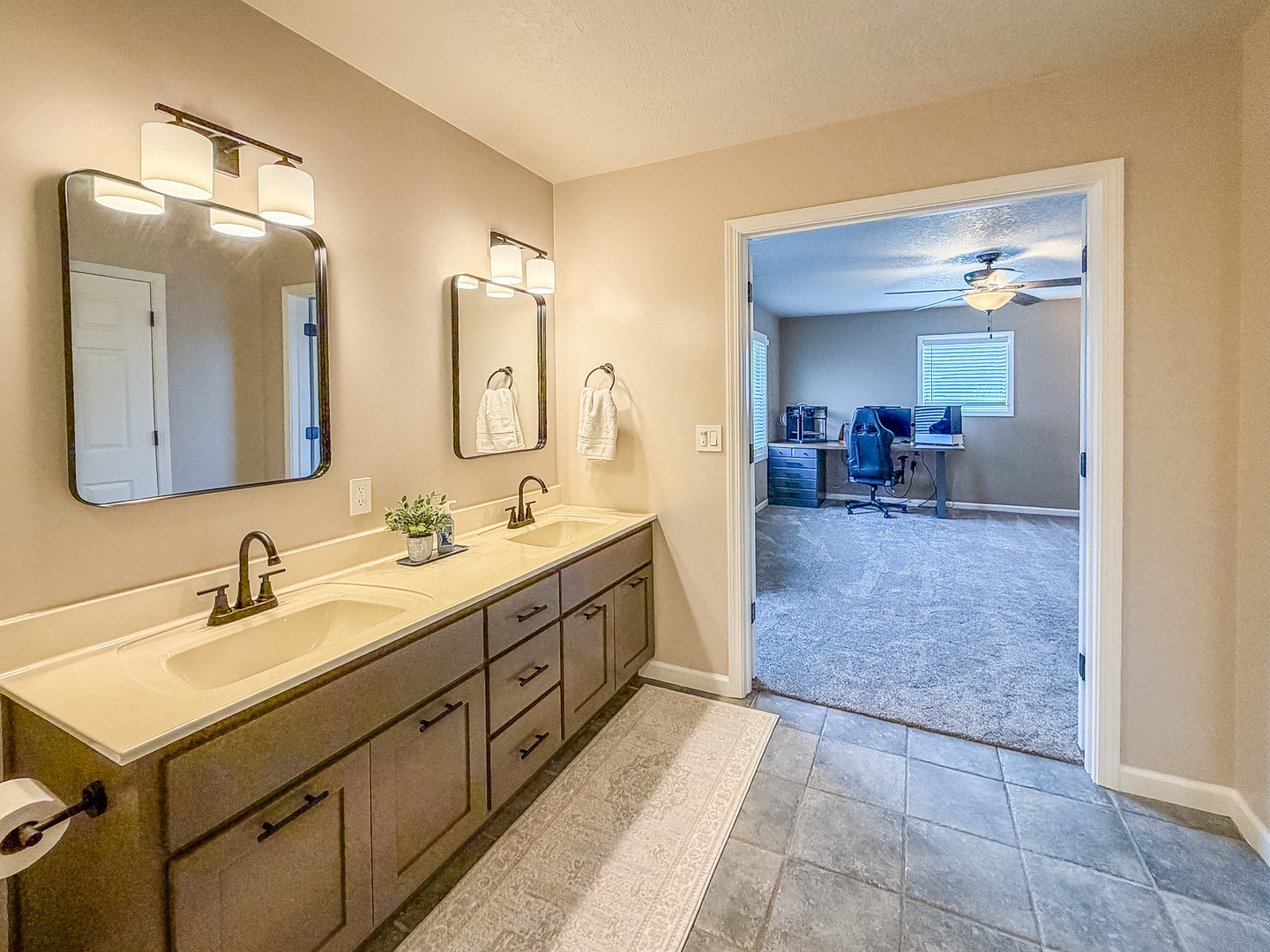 property viewer photo 53
