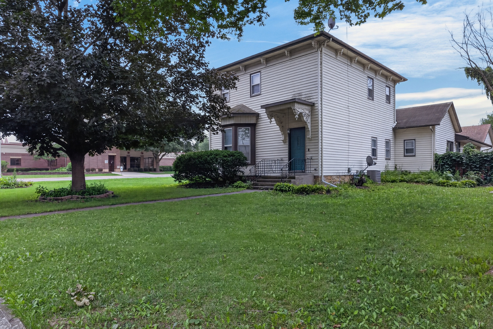 main property photo 8