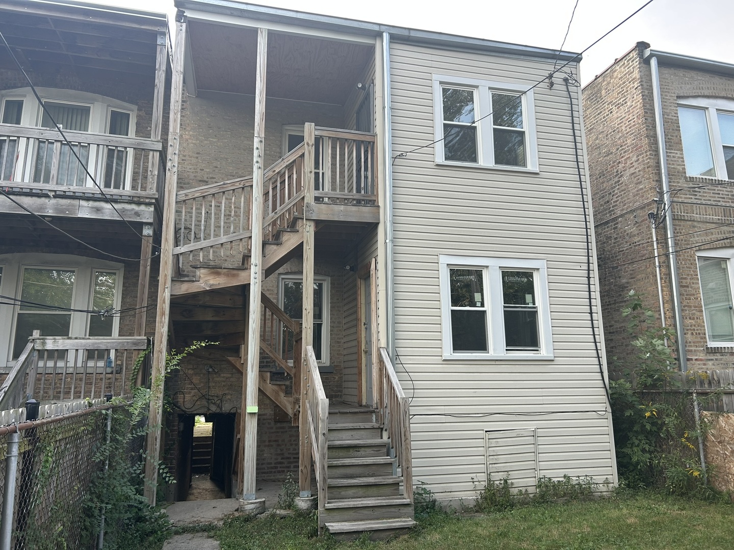 main property photo 32