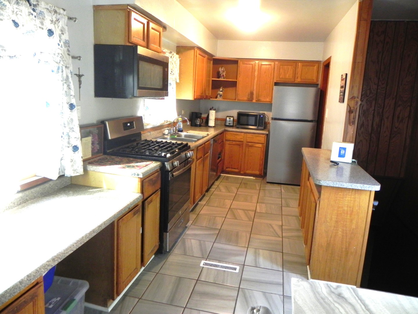 main property photo 8