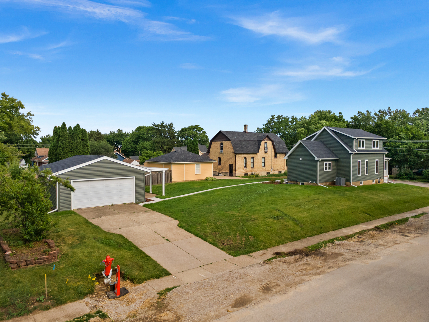 main property photo 9