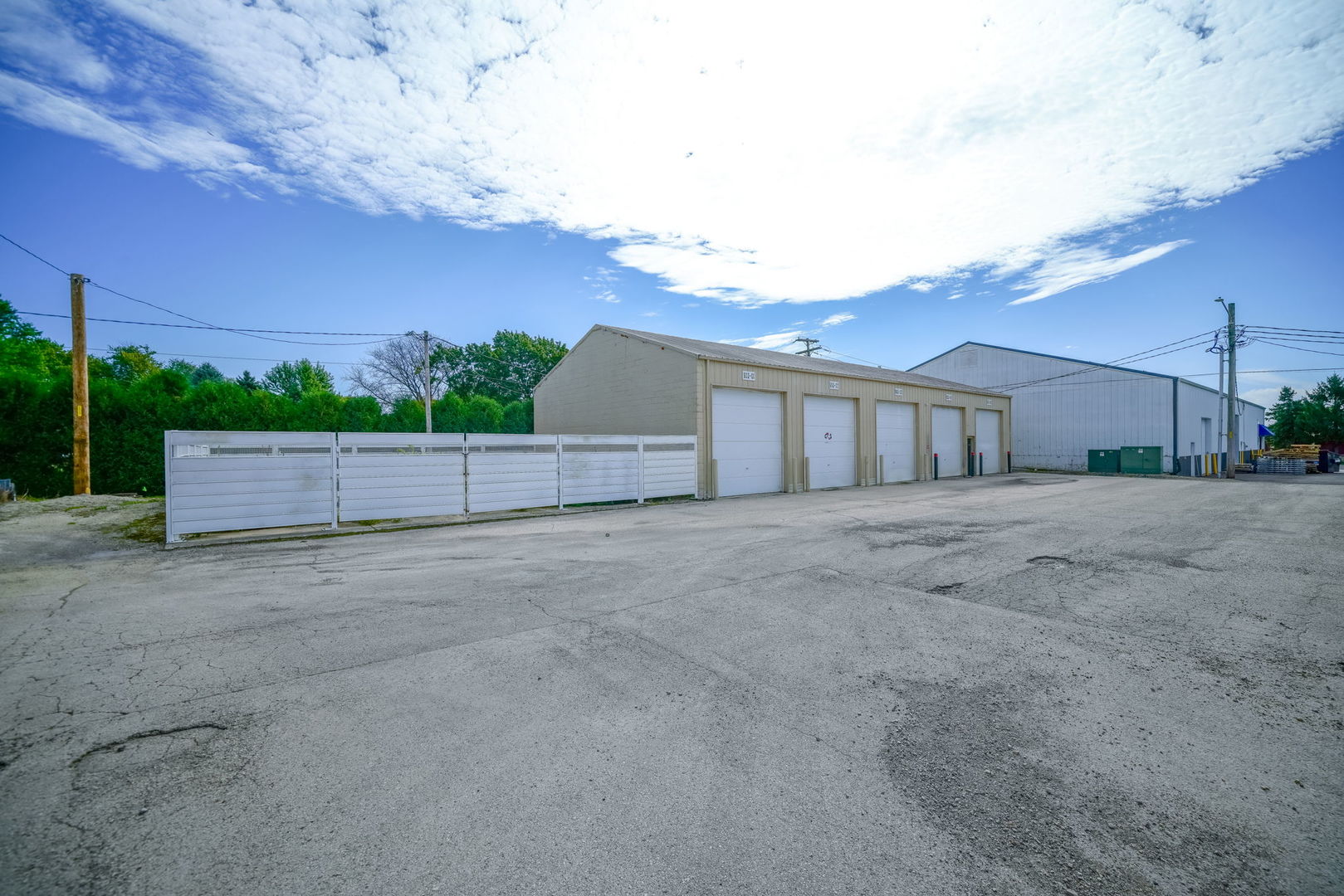 main property photo 30