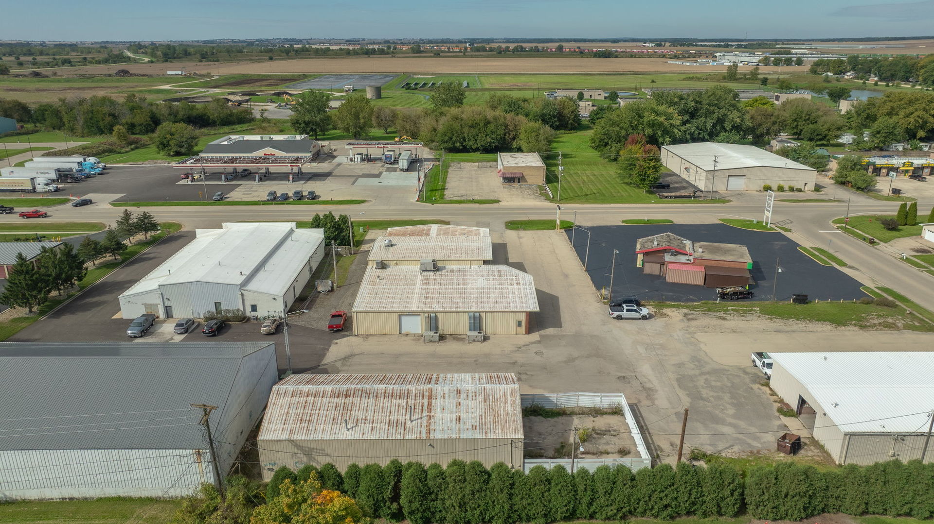 main property photo 38