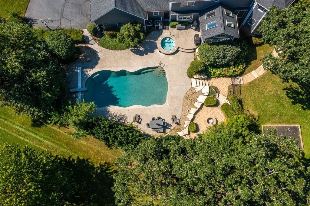 main property photo 59