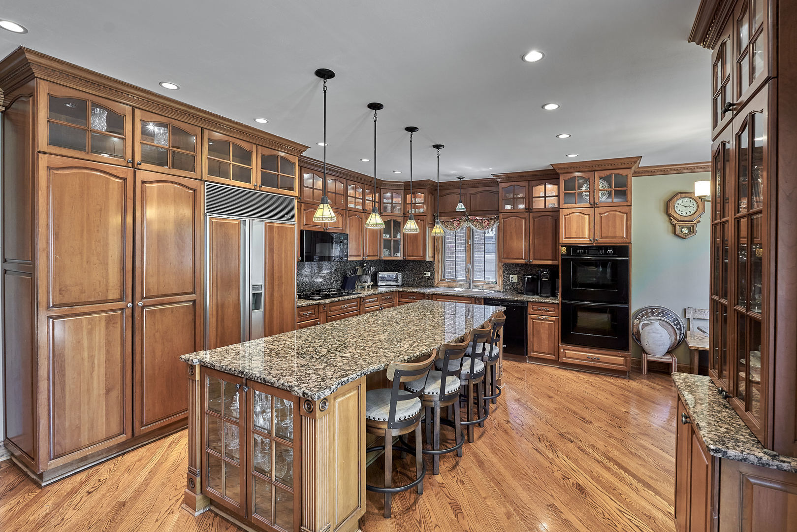 main property photo 12