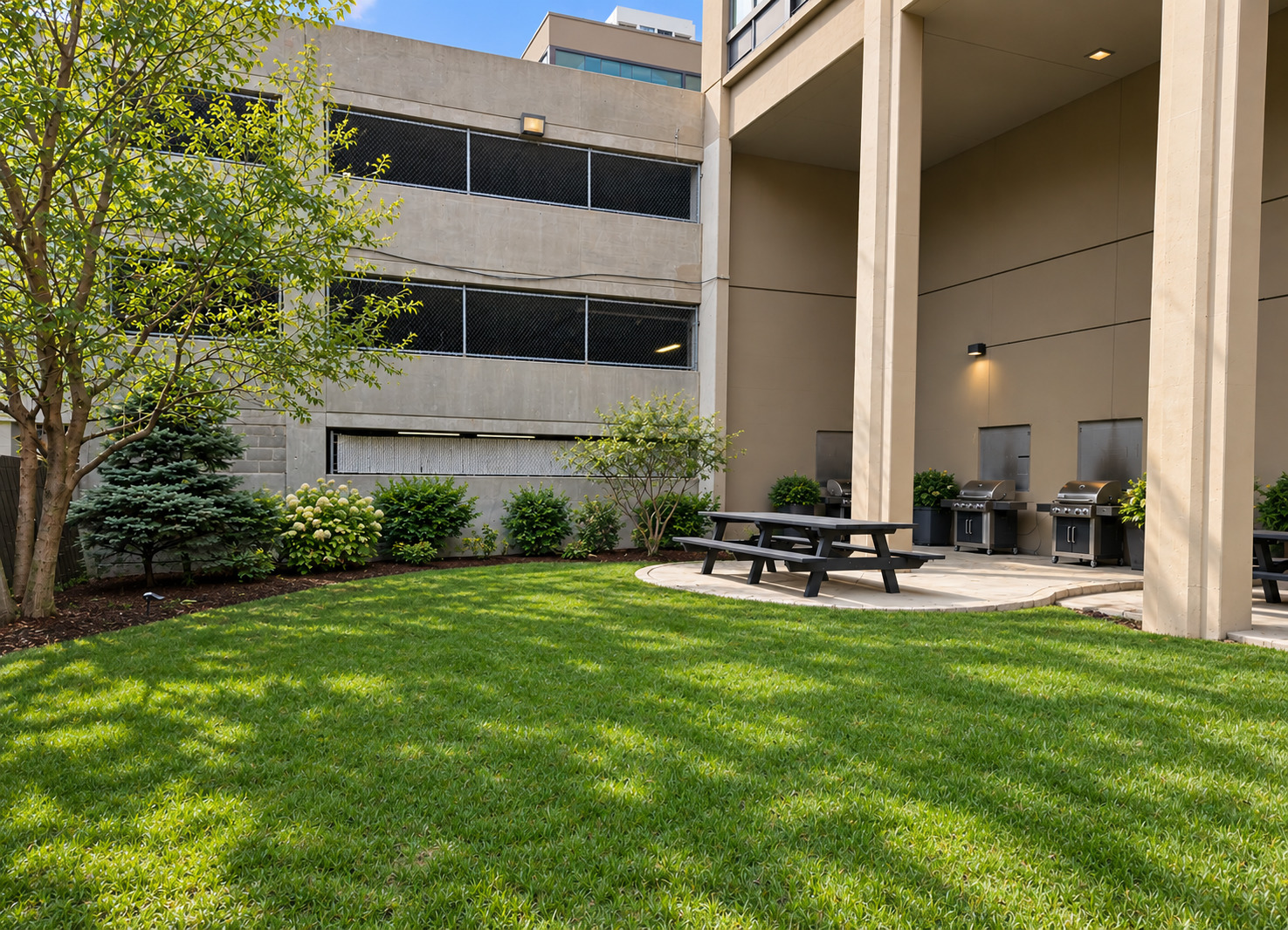 main property photo 13