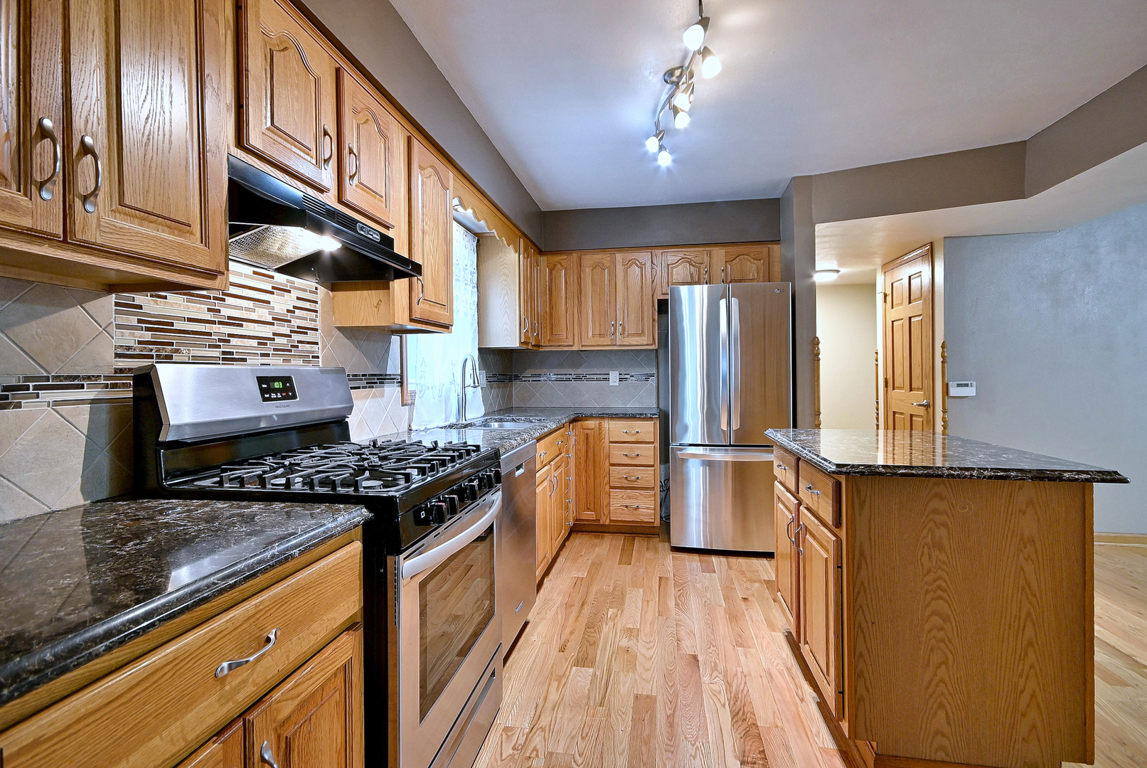 main property photo 18