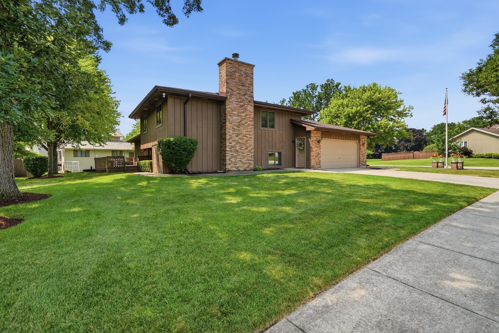 main property photo 34
