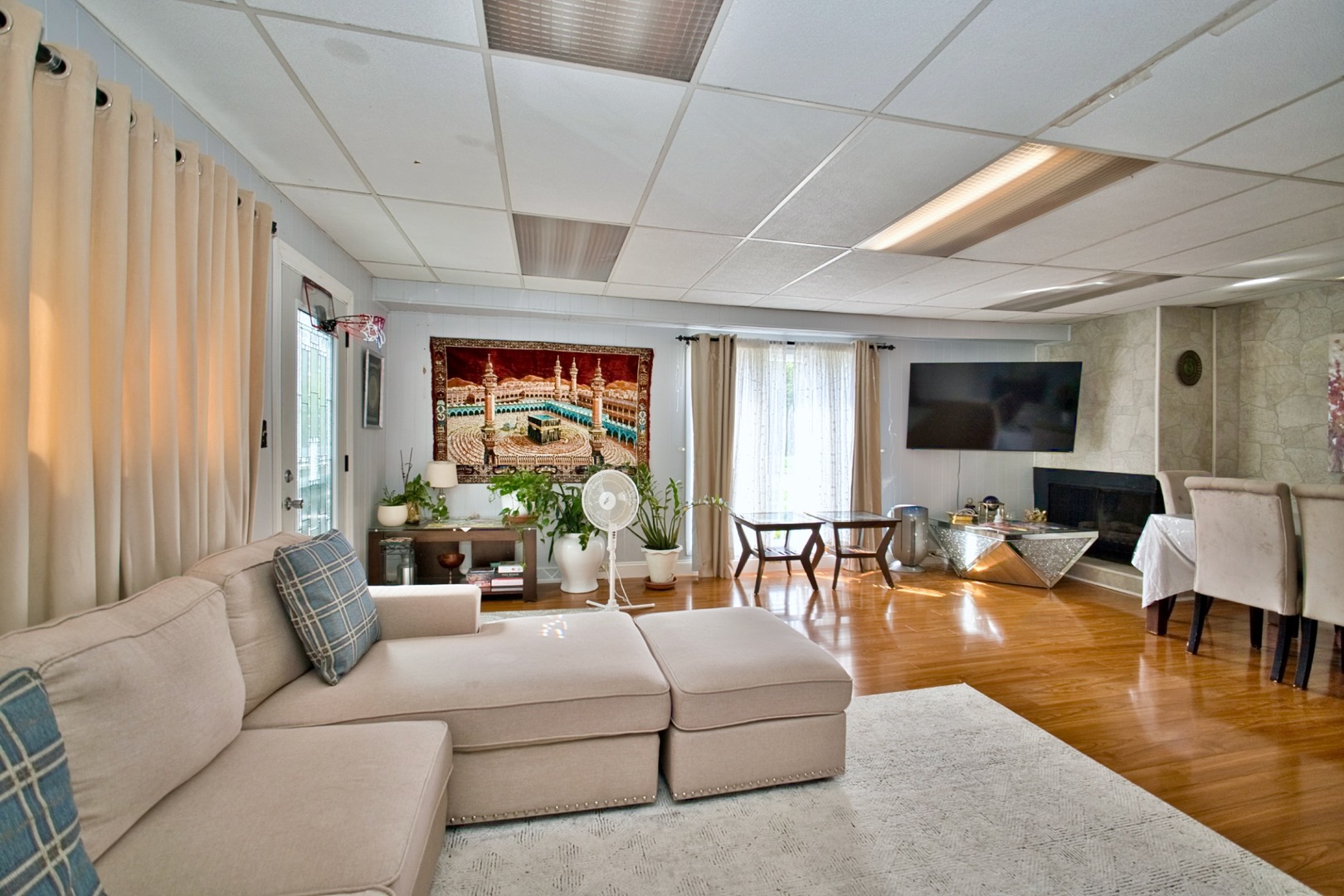 main property photo 13