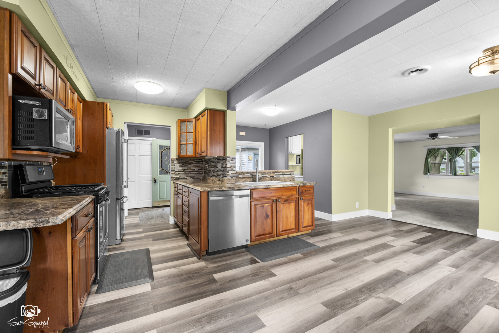 main property photo 3