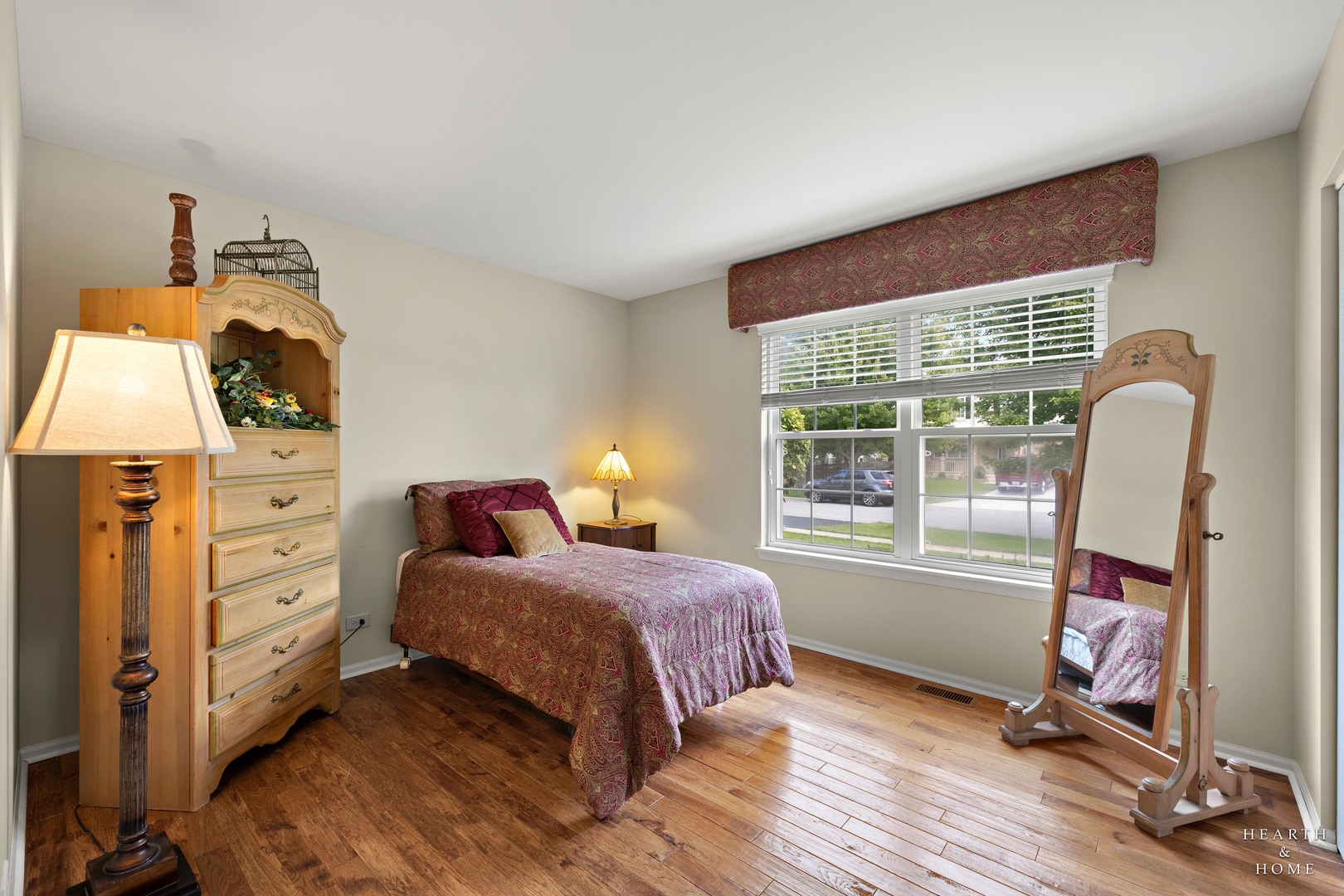 main property photo 23