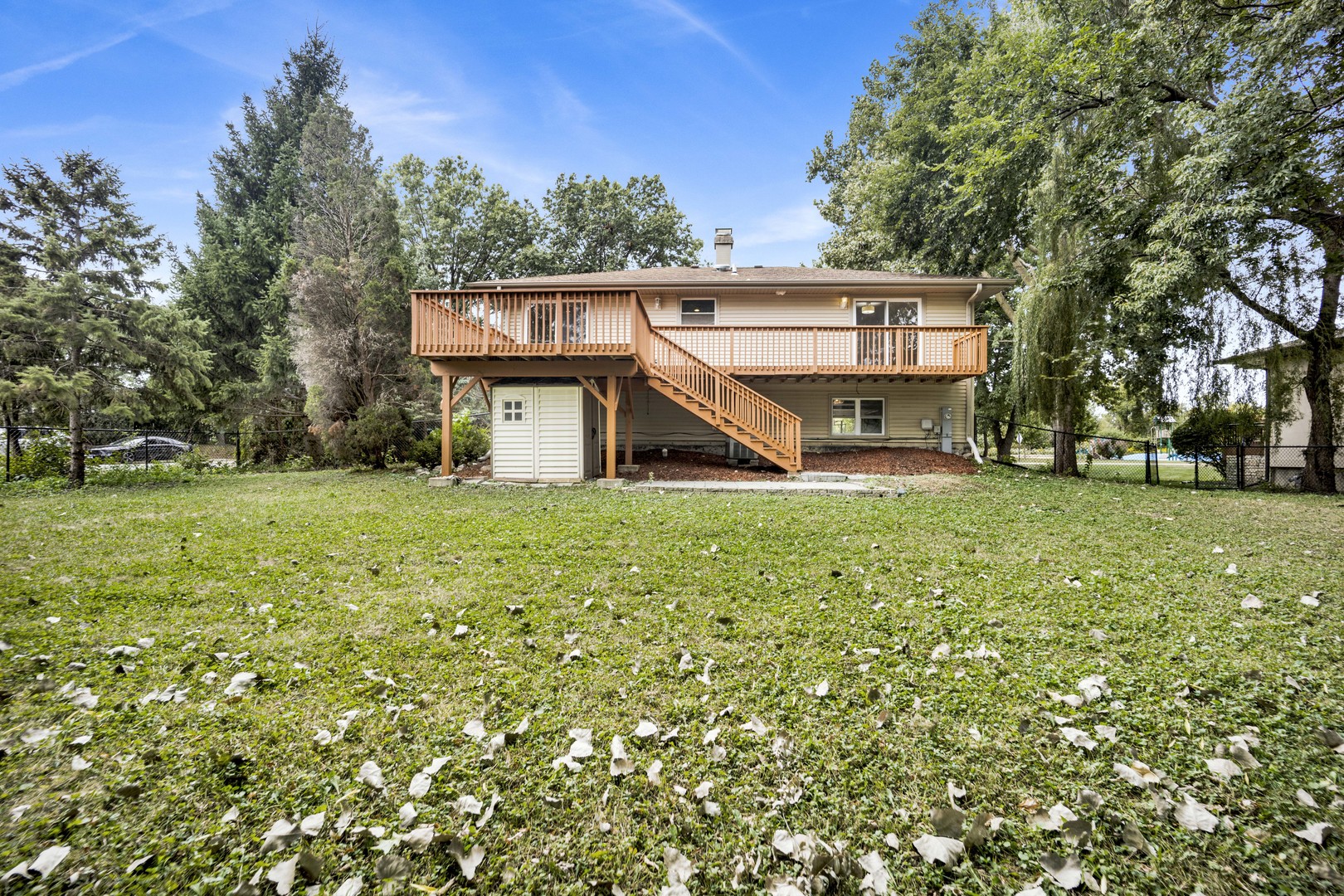main property photo 31