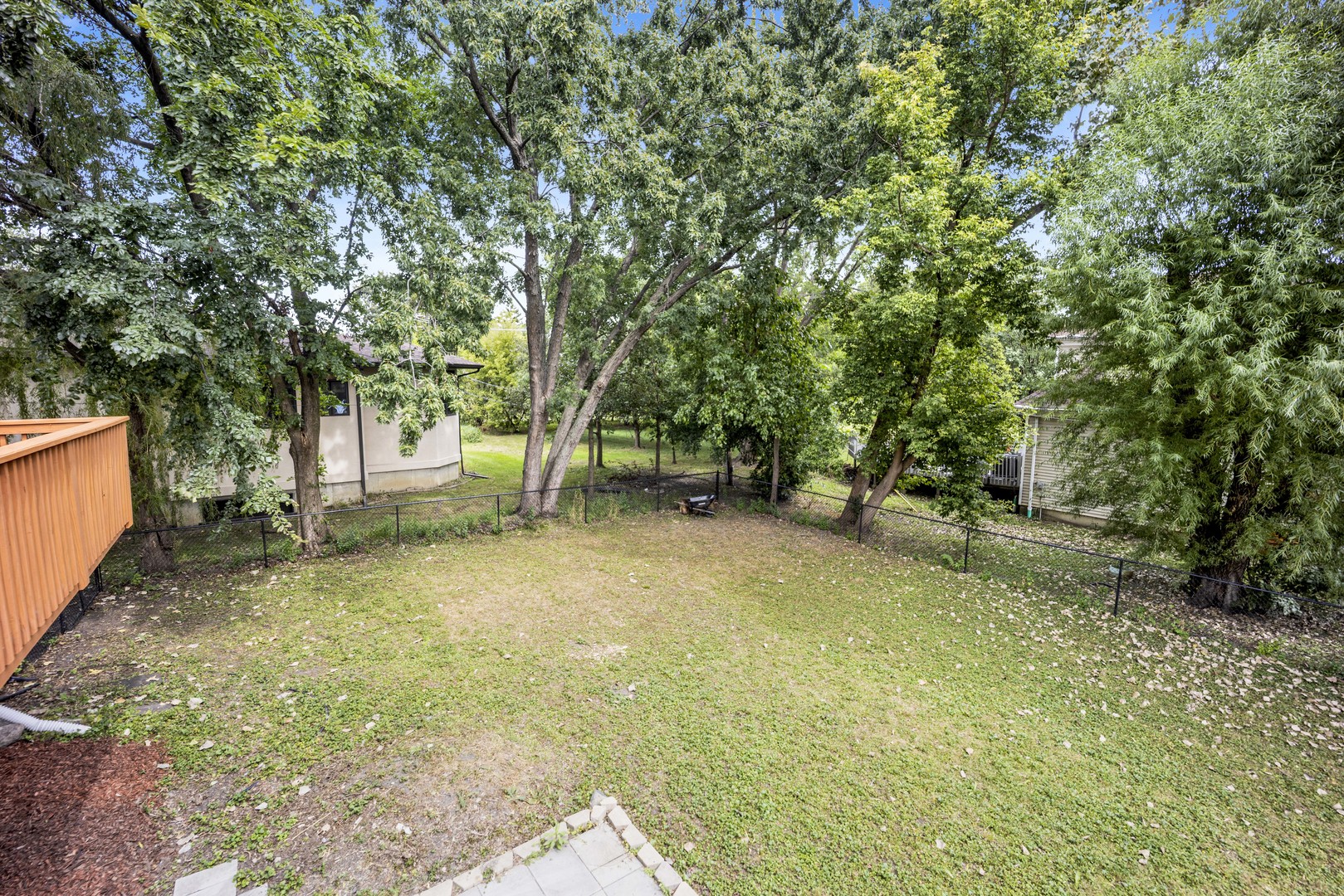 main property photo 34