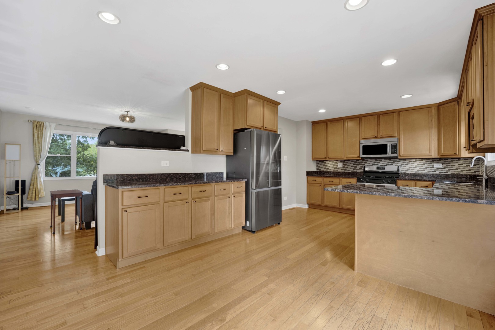 main property photo 6