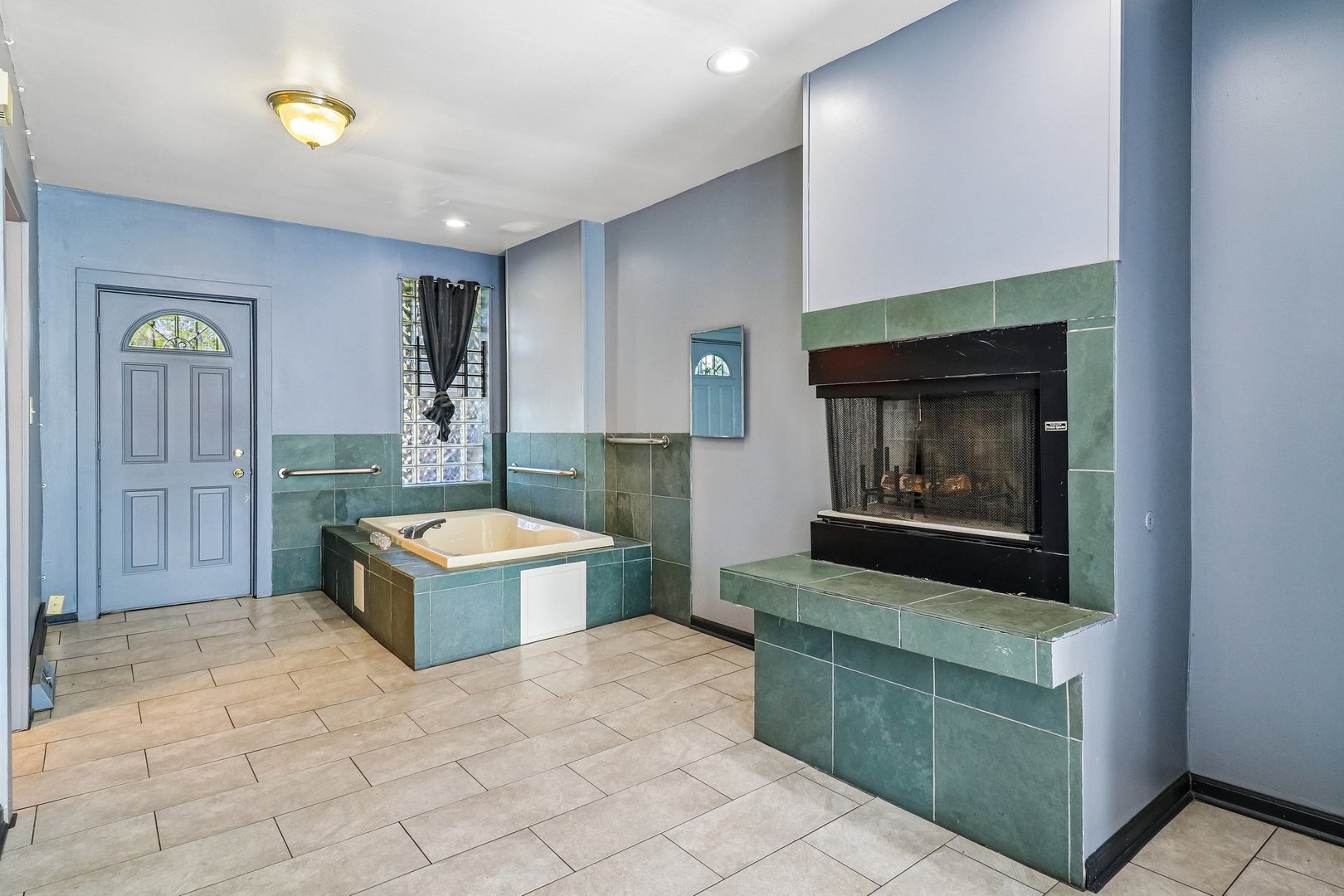 main property photo 12
