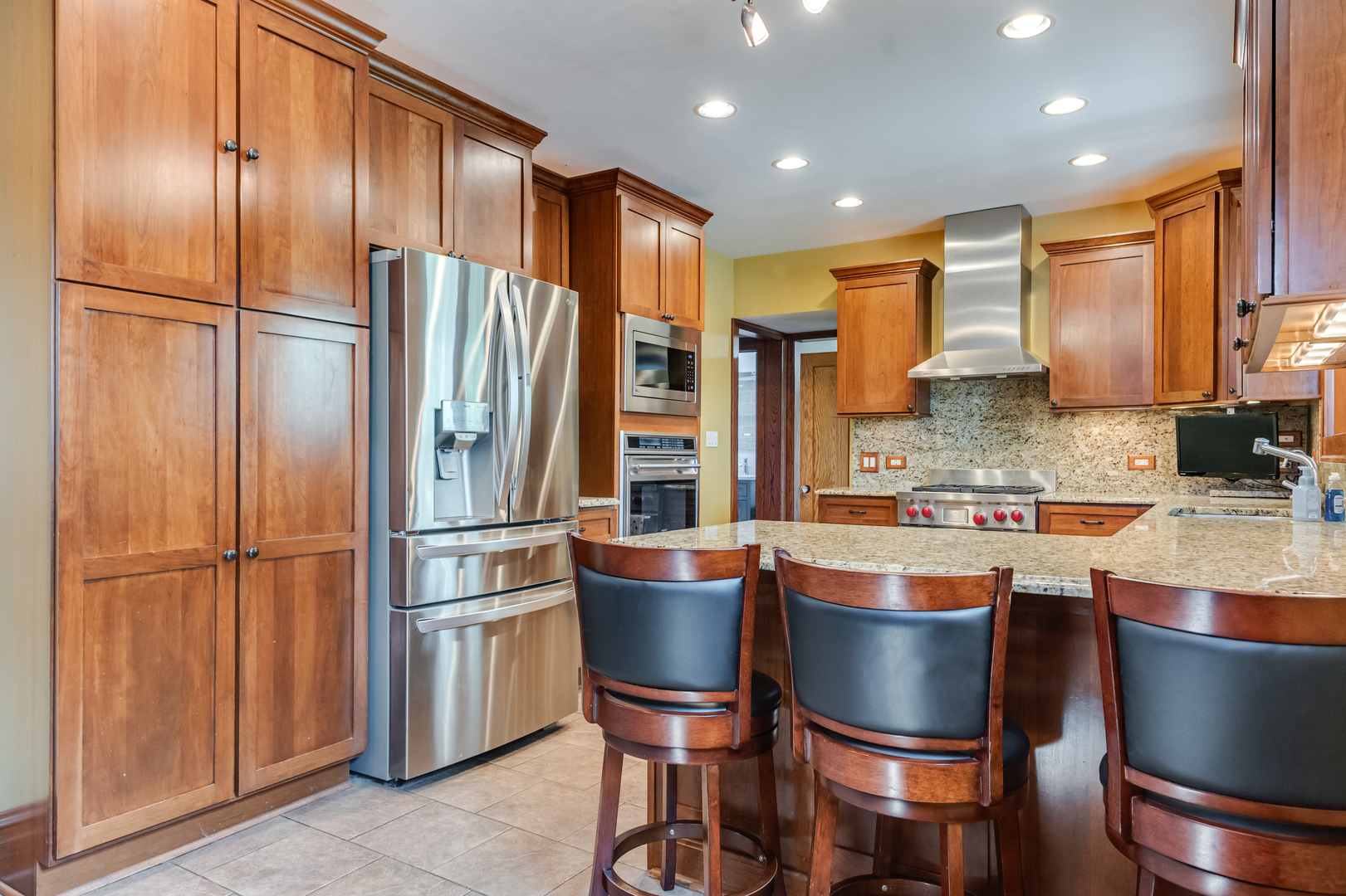 main property photo 2