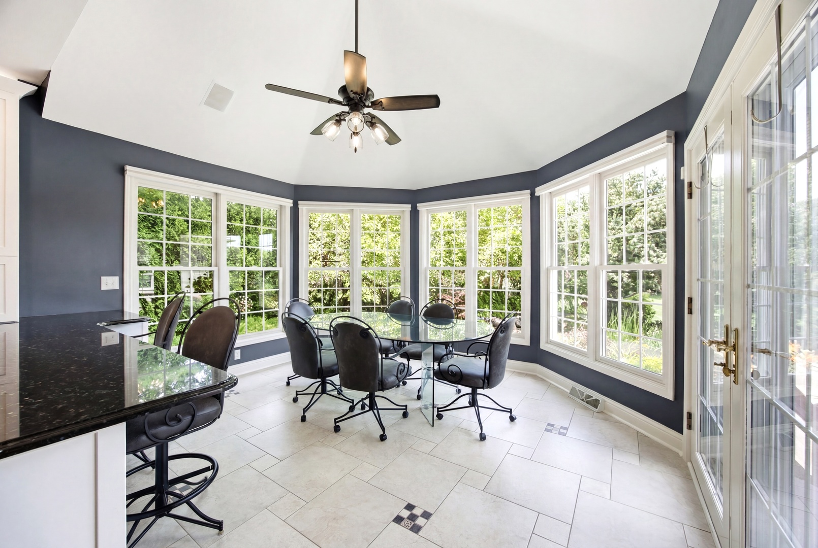 property viewer photo 11