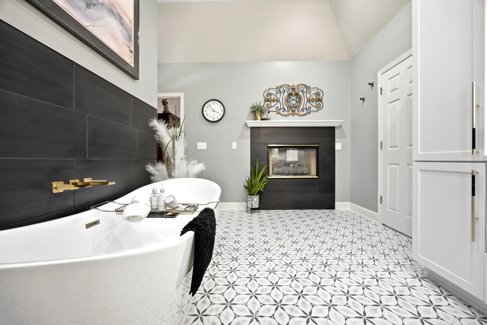 property viewer photo 26