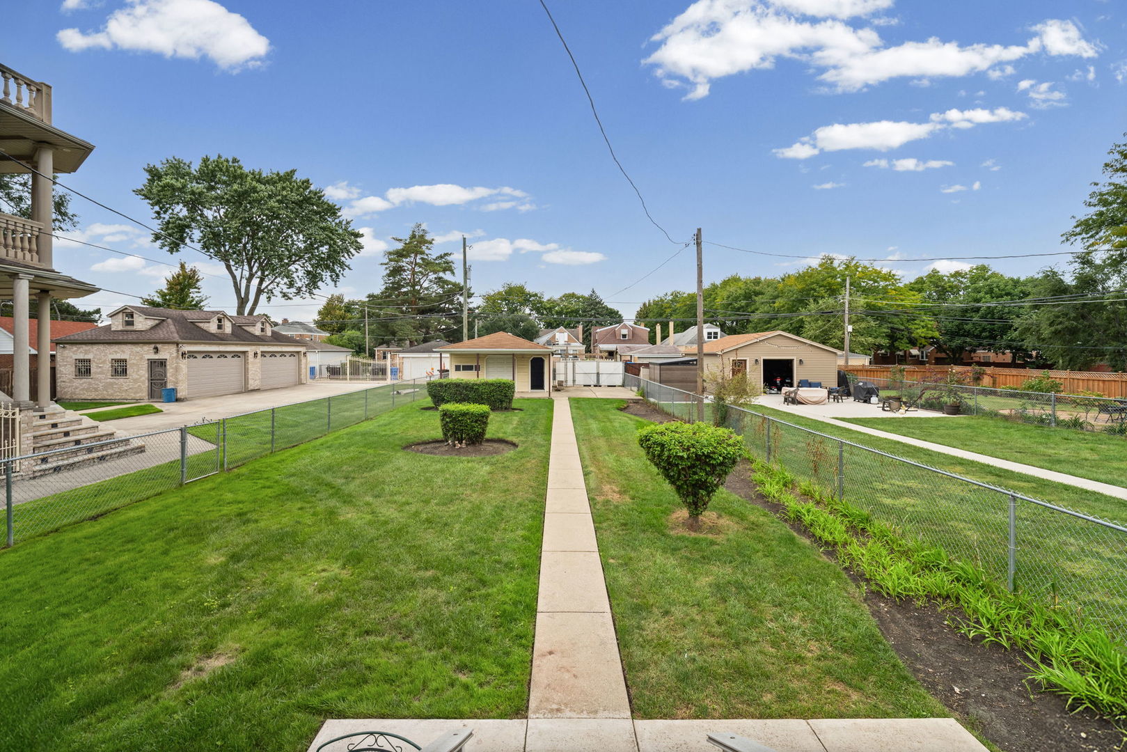 main property photo 33