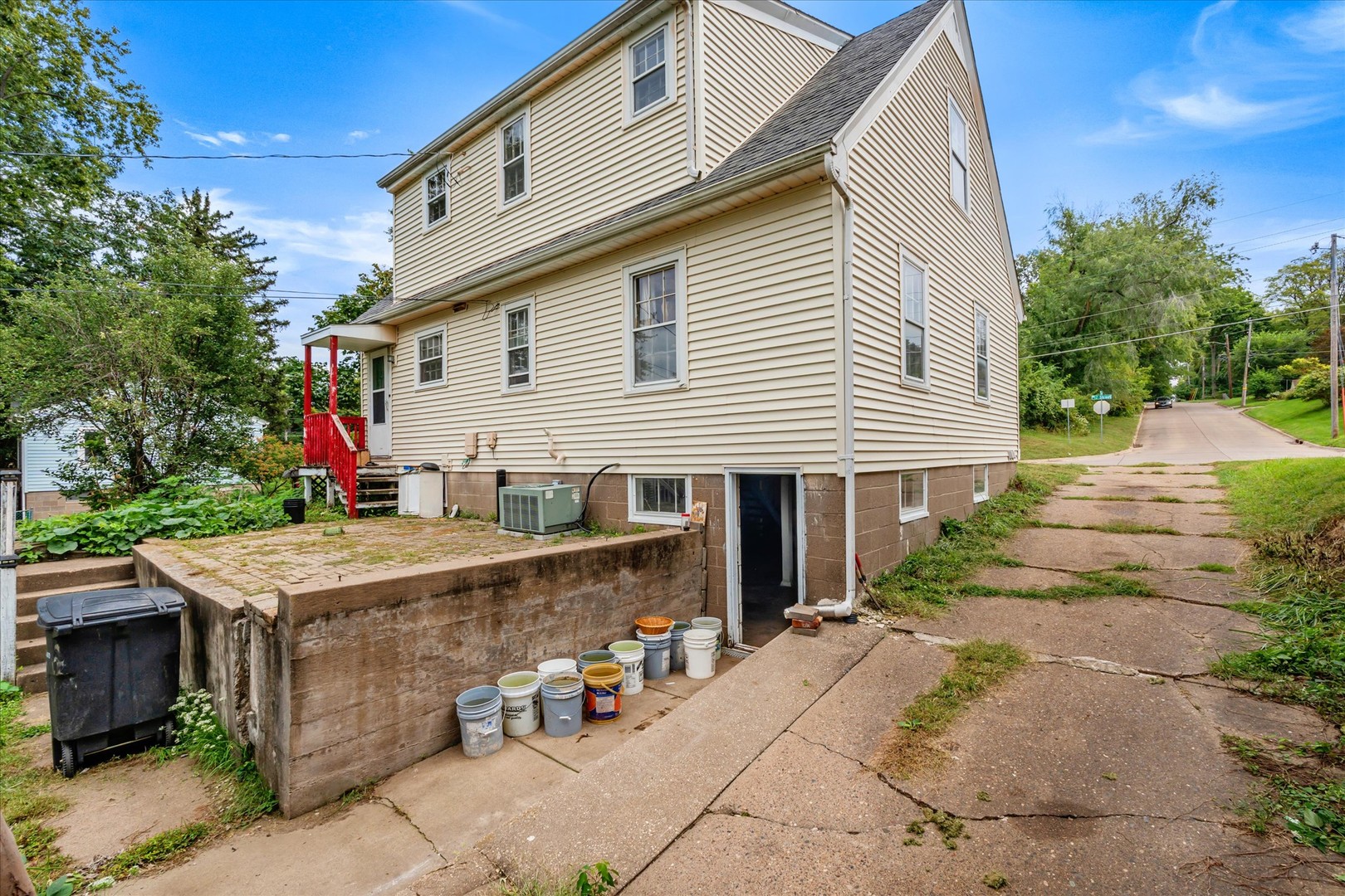 main property photo 22