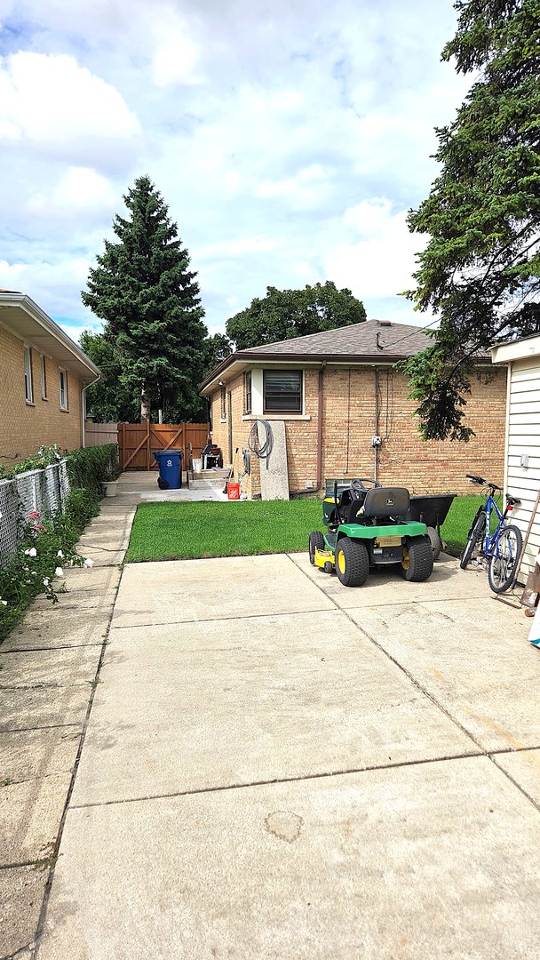 main property photo 23