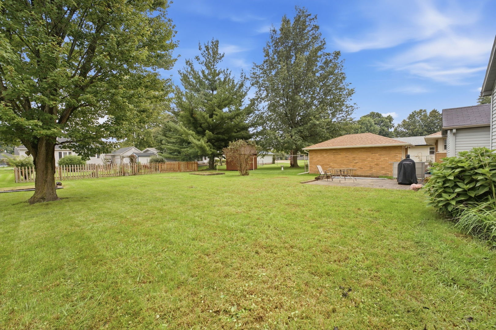 main property photo 20