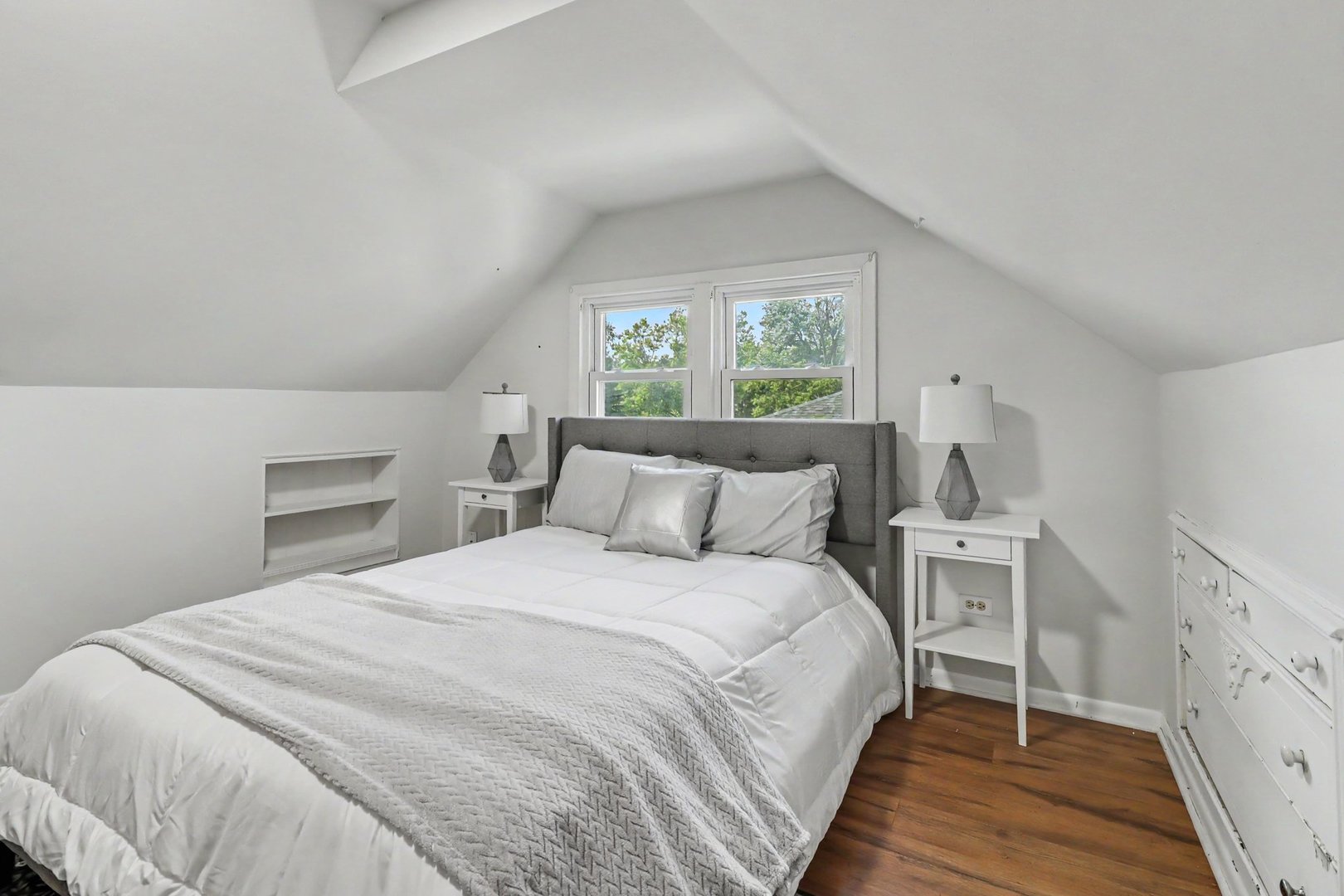 property viewer photo 17