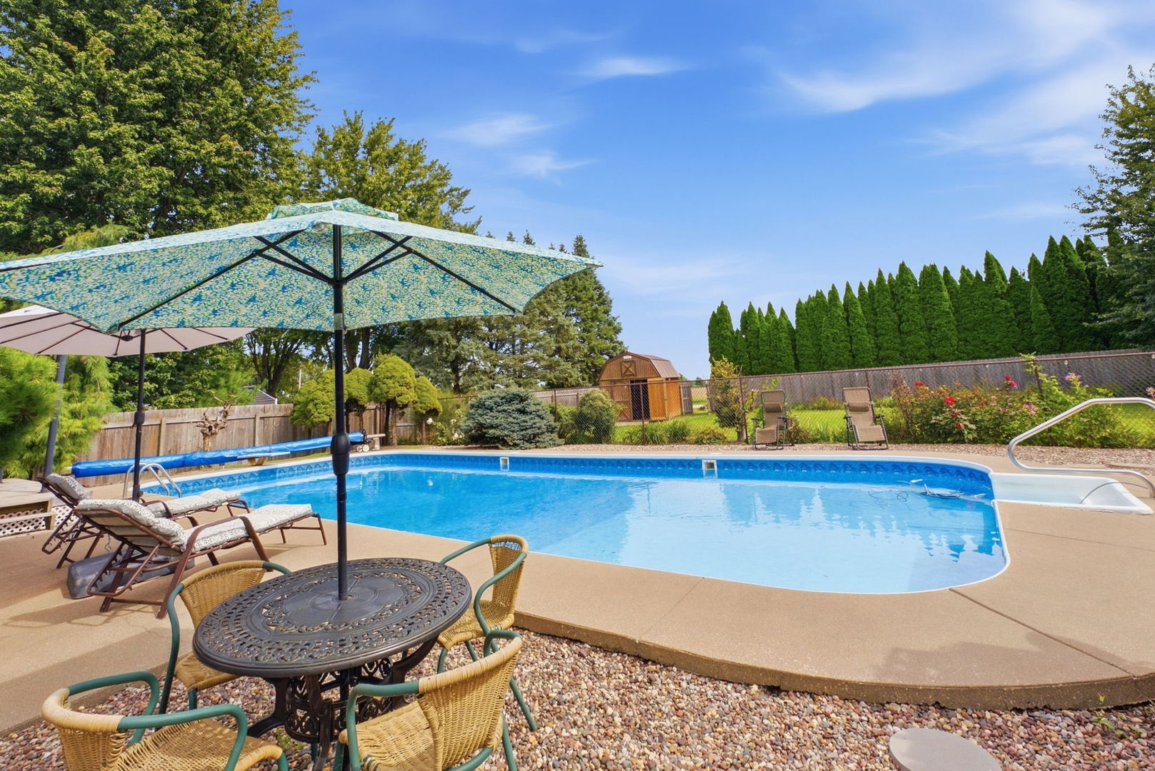 main property photo 23